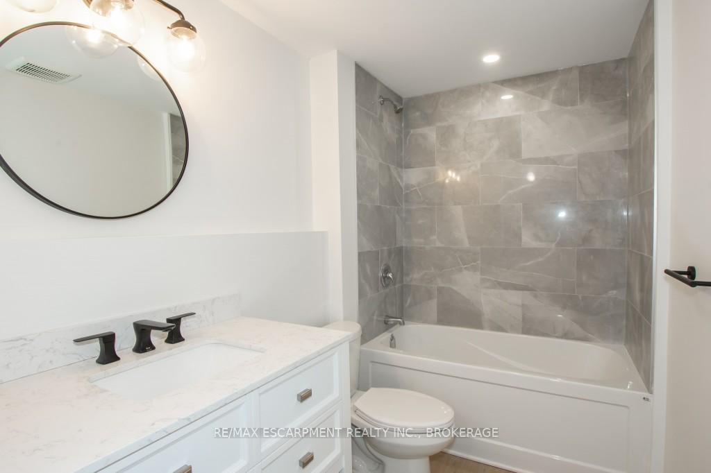 Photo 4 of Unit Lower, 6245 Eldorado Avenue, Niagara Falls, West Wood — HOMEH