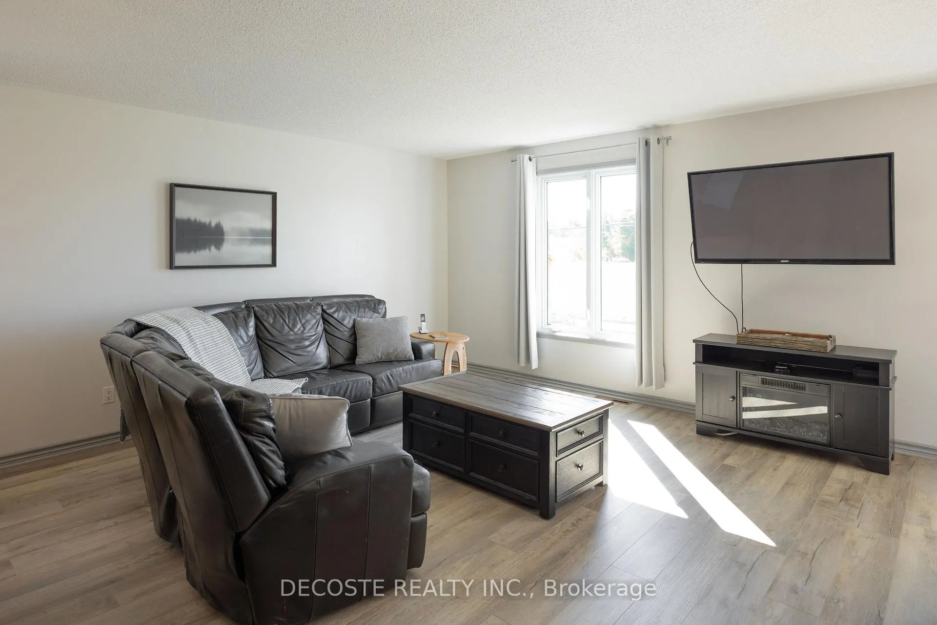 Photo 9 of 515 Tobin Street, North Glengarry, Alexandria — HOMEH