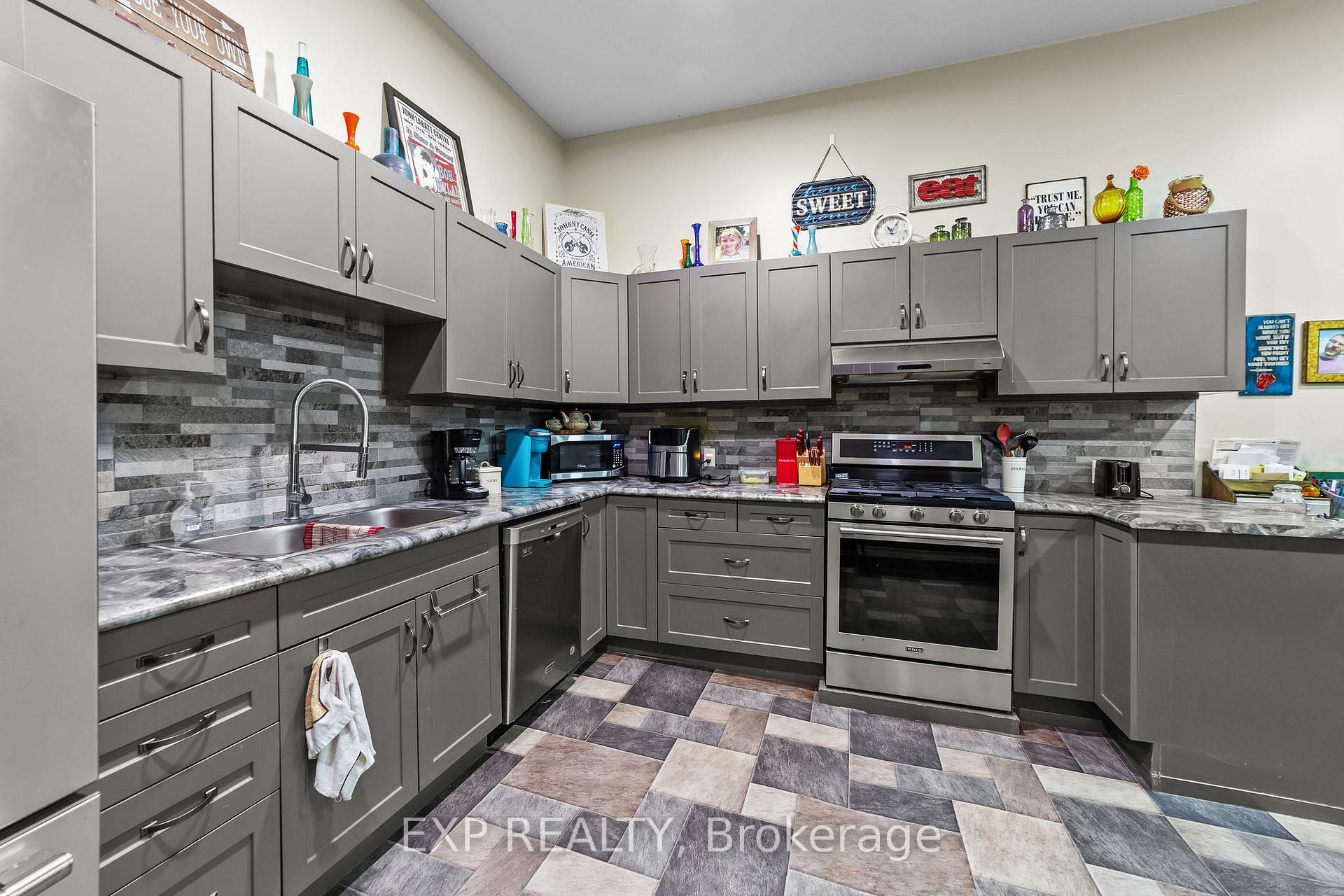 Photo 5 of 22891 Hagerty Road, Newbury — HOMEH