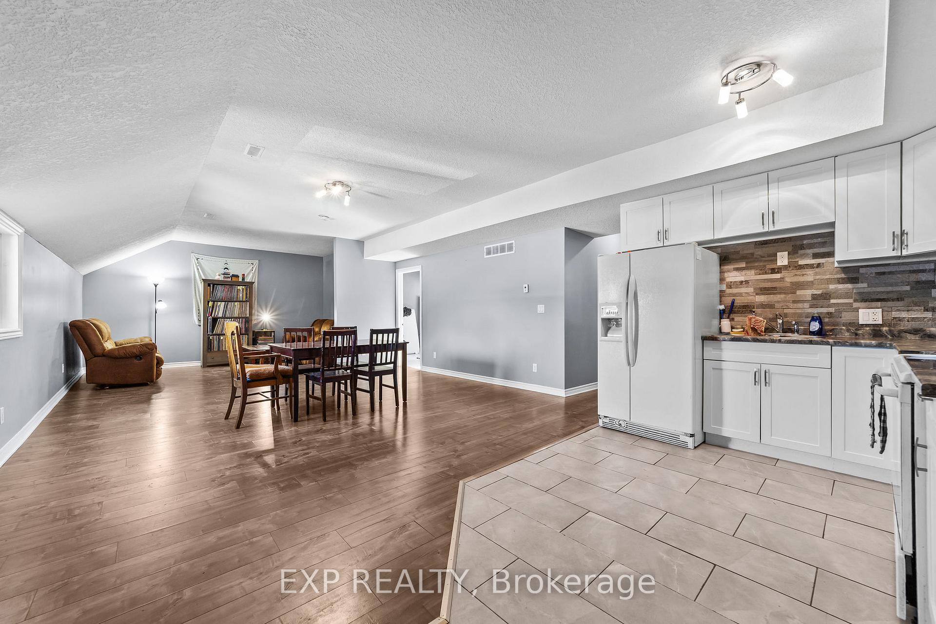 Photo 18 of 22891 Hagerty Road, Newbury — HOMEH