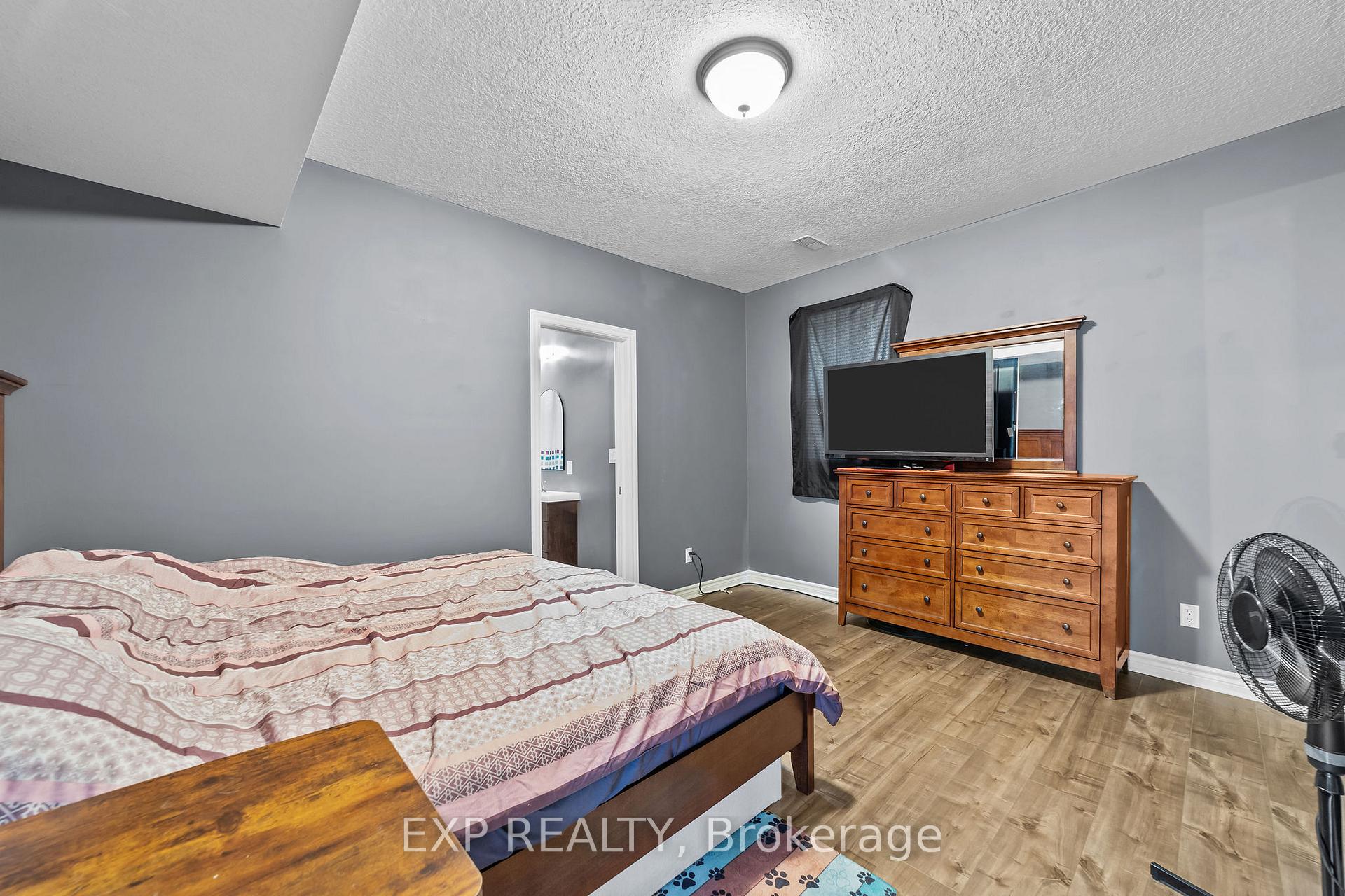 Photo 22 of 22891 Hagerty Road, Newbury — HOMEH