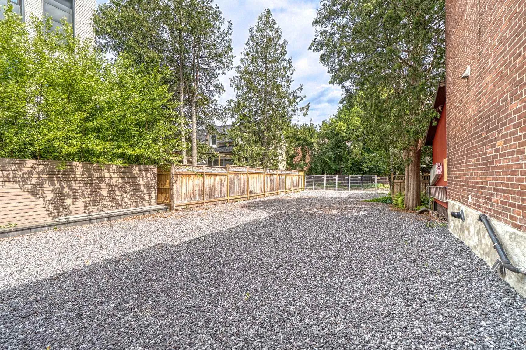 Photo 6 of 294 Mackay Street, Ottawa, Lindenlea — HOMEH