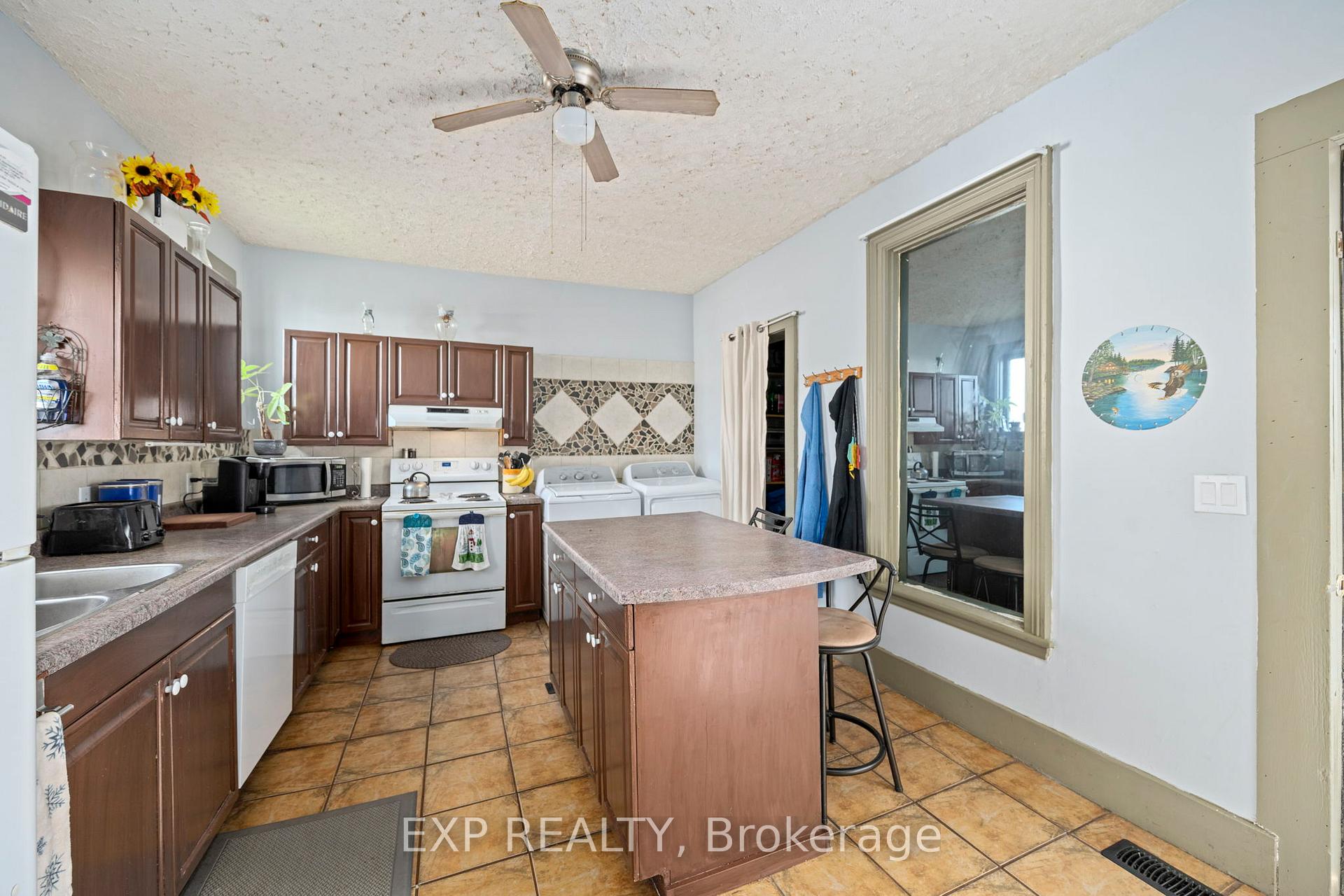 Photo 9 of 22874 Hagerty Road, Newbury — HOMEH