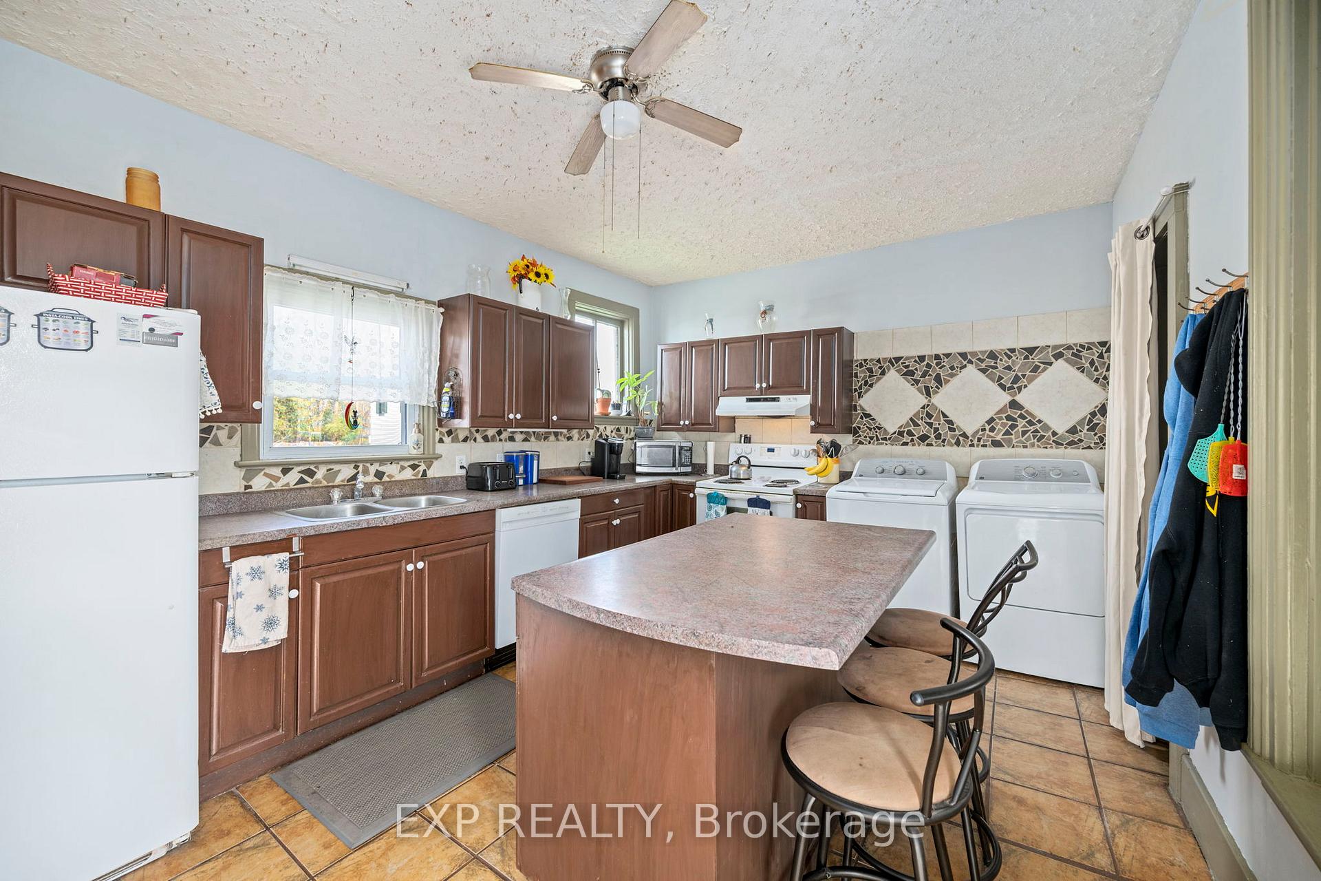 Photo 10 of 22874 Hagerty Road, Newbury — HOMEH