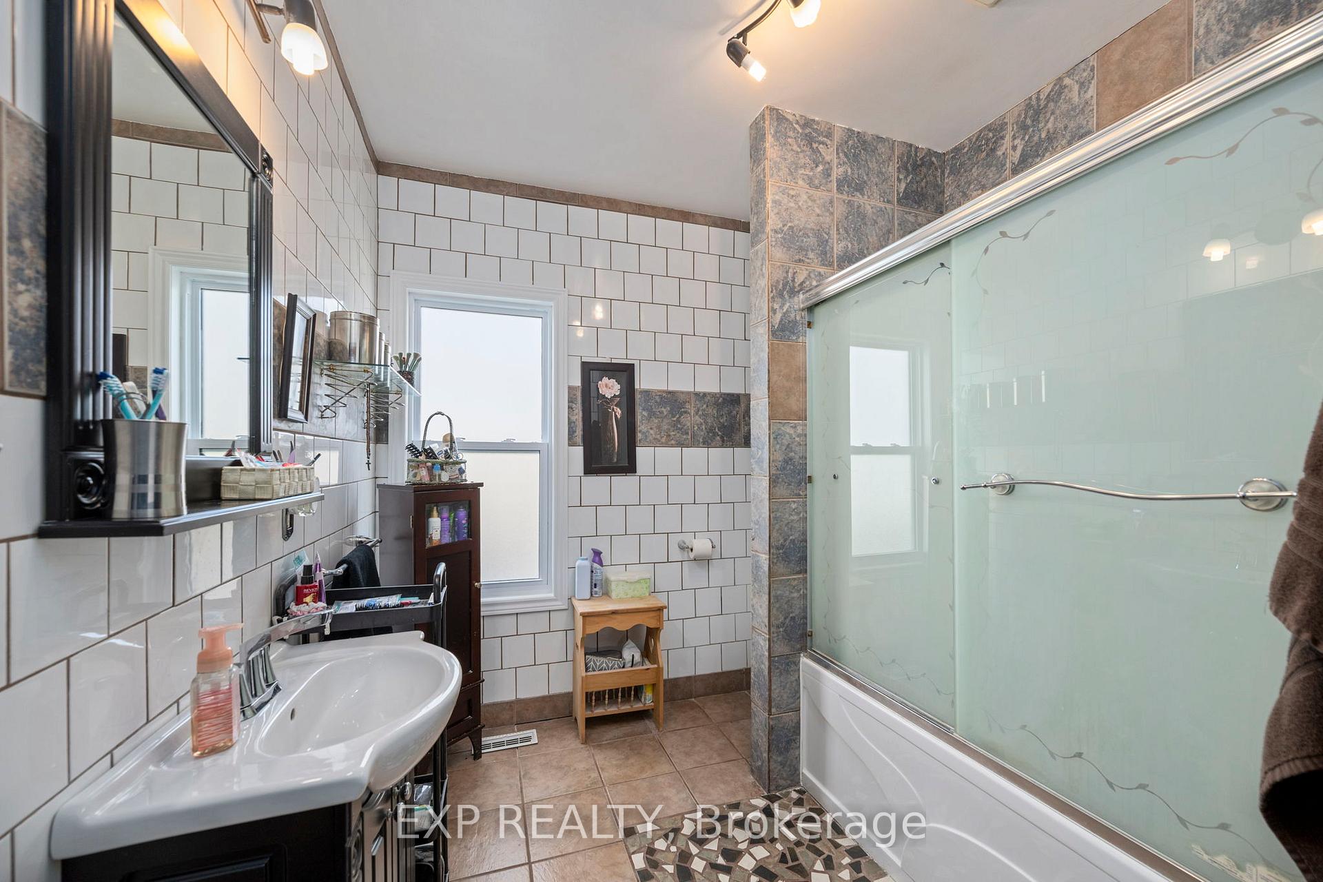 Photo 12 of 22874 Hagerty Road, Newbury — HOMEH