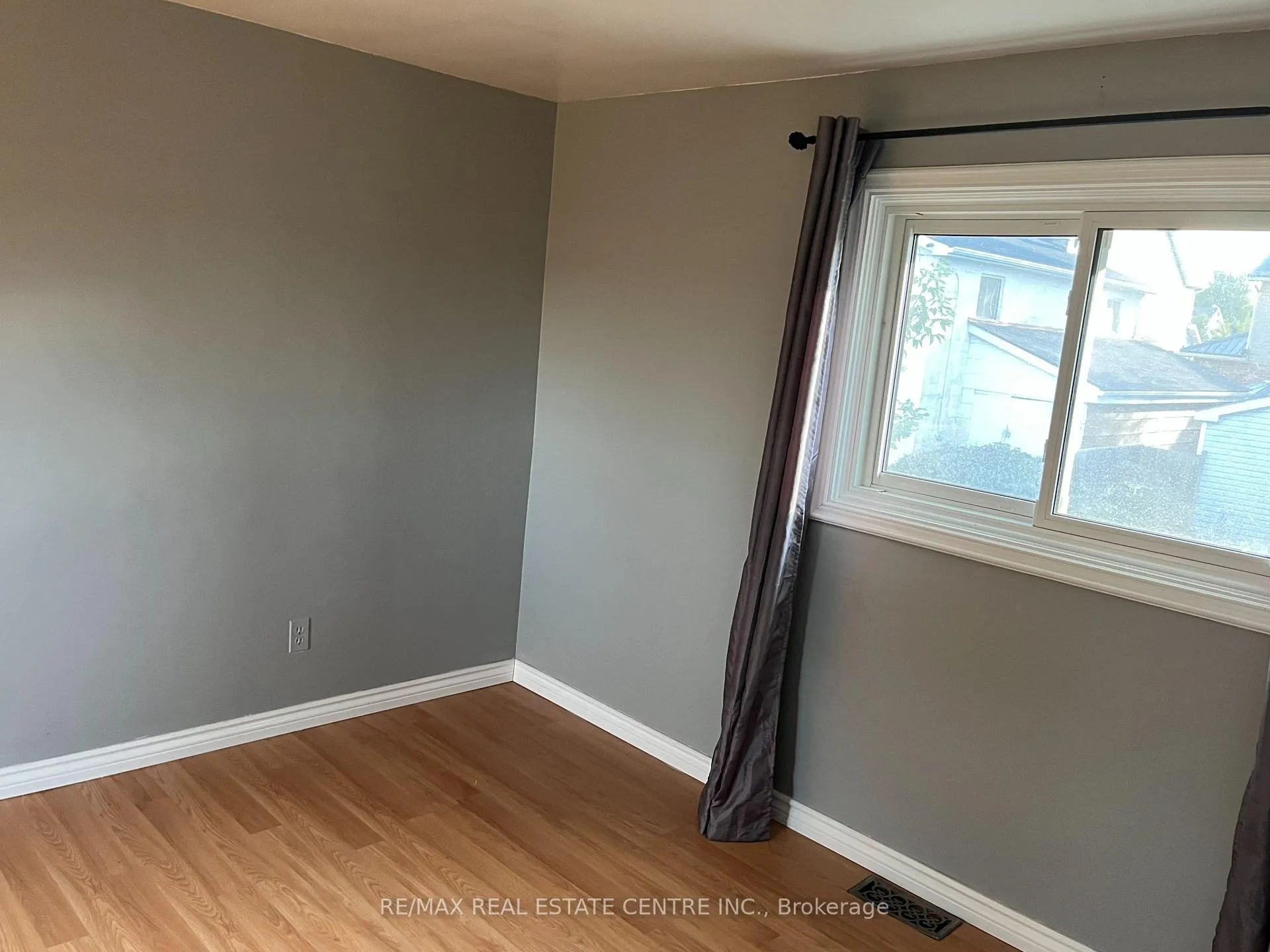 Photo 7 of 289 King Street N, New Tecumseth, Alliston — HOMEH