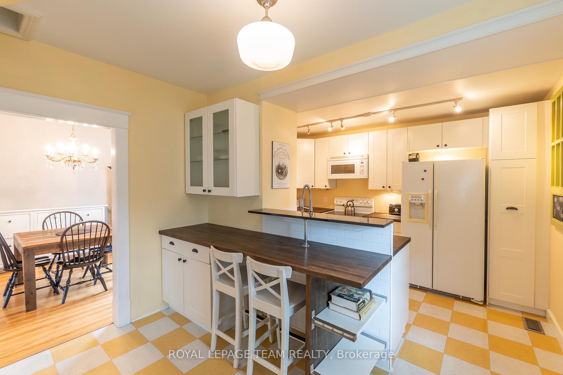 Photo 7 of 56 Bertrand Street, Ottawa, Lindenlea — HOMEH