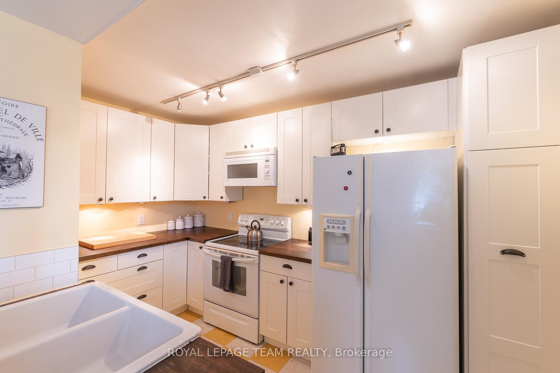 Photo 9 of 56 Bertrand Street, Ottawa, Lindenlea — HOMEH