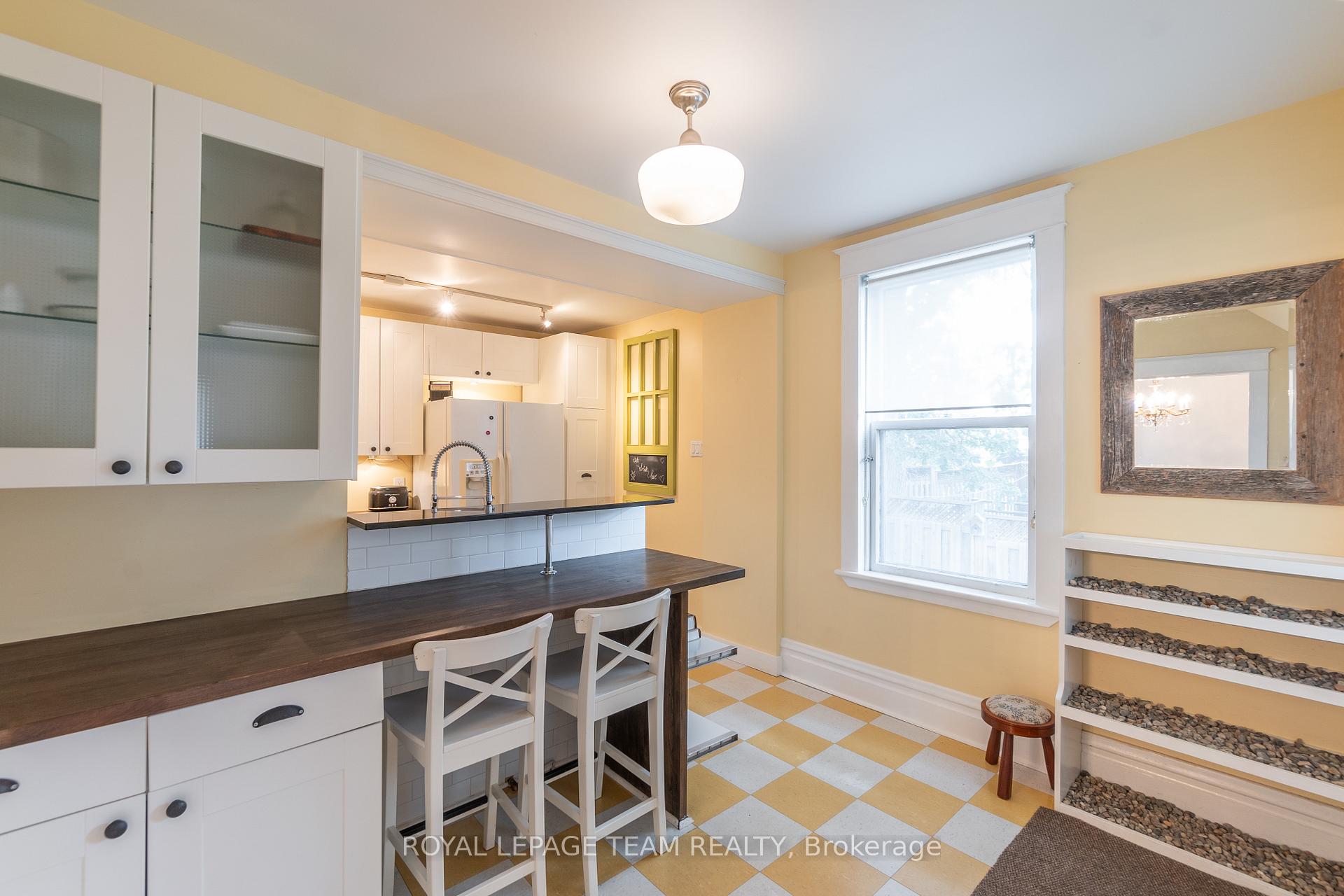 Photo 11 of 56 Bertrand Street, Ottawa, Lindenlea — HOMEH