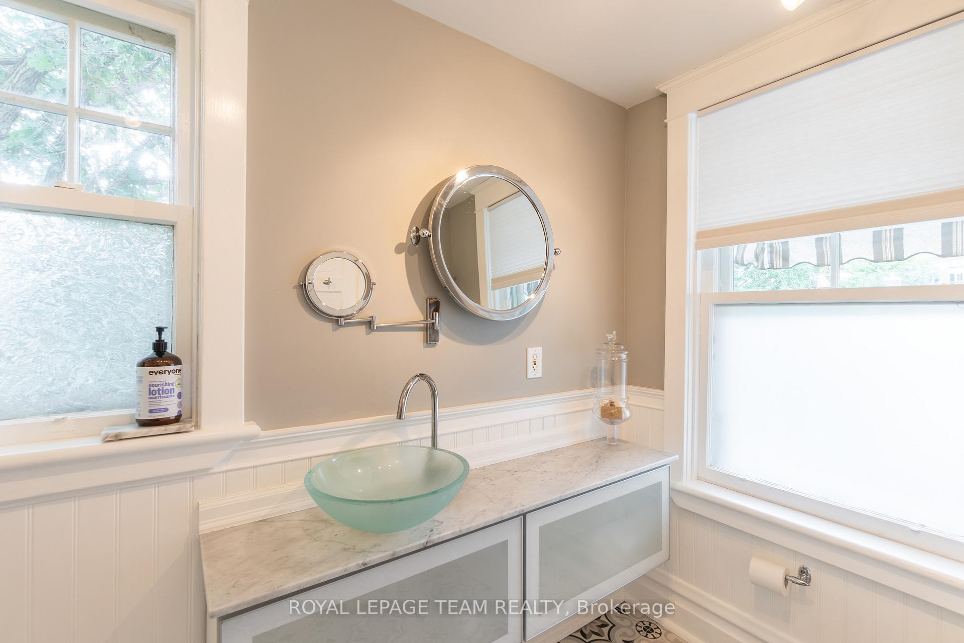 Photo 16 of 56 Bertrand Street, Ottawa, Lindenlea — HOMEH