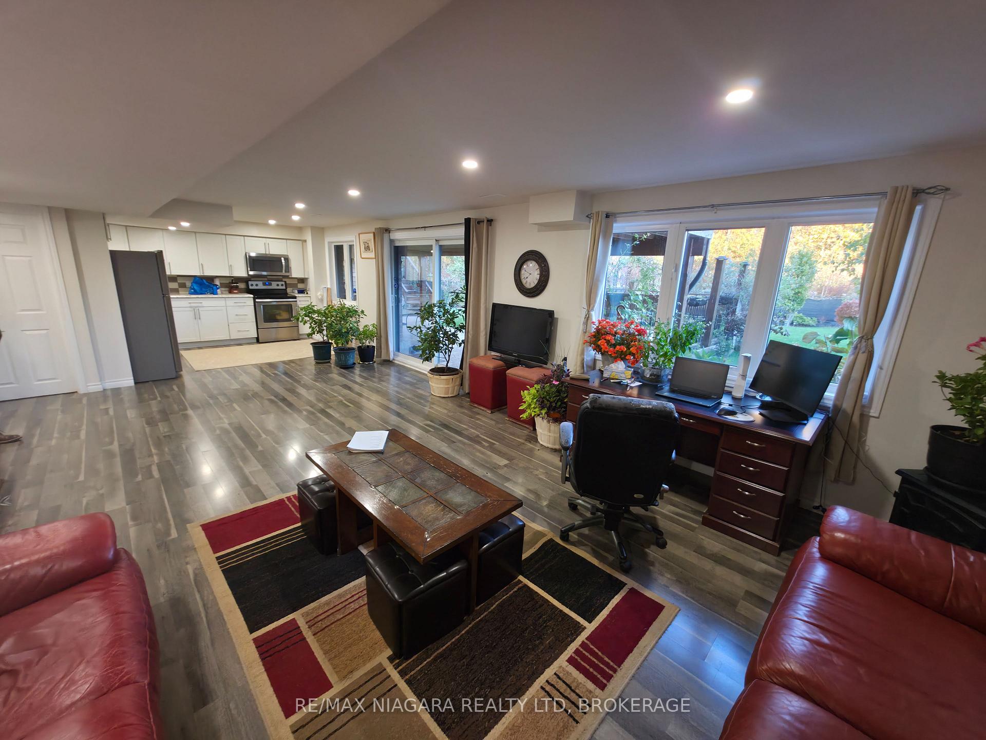 Photo 1 of Unit Lower, 7879 Buckeye Crescent, Niagara Falls, Brown — HOMEH