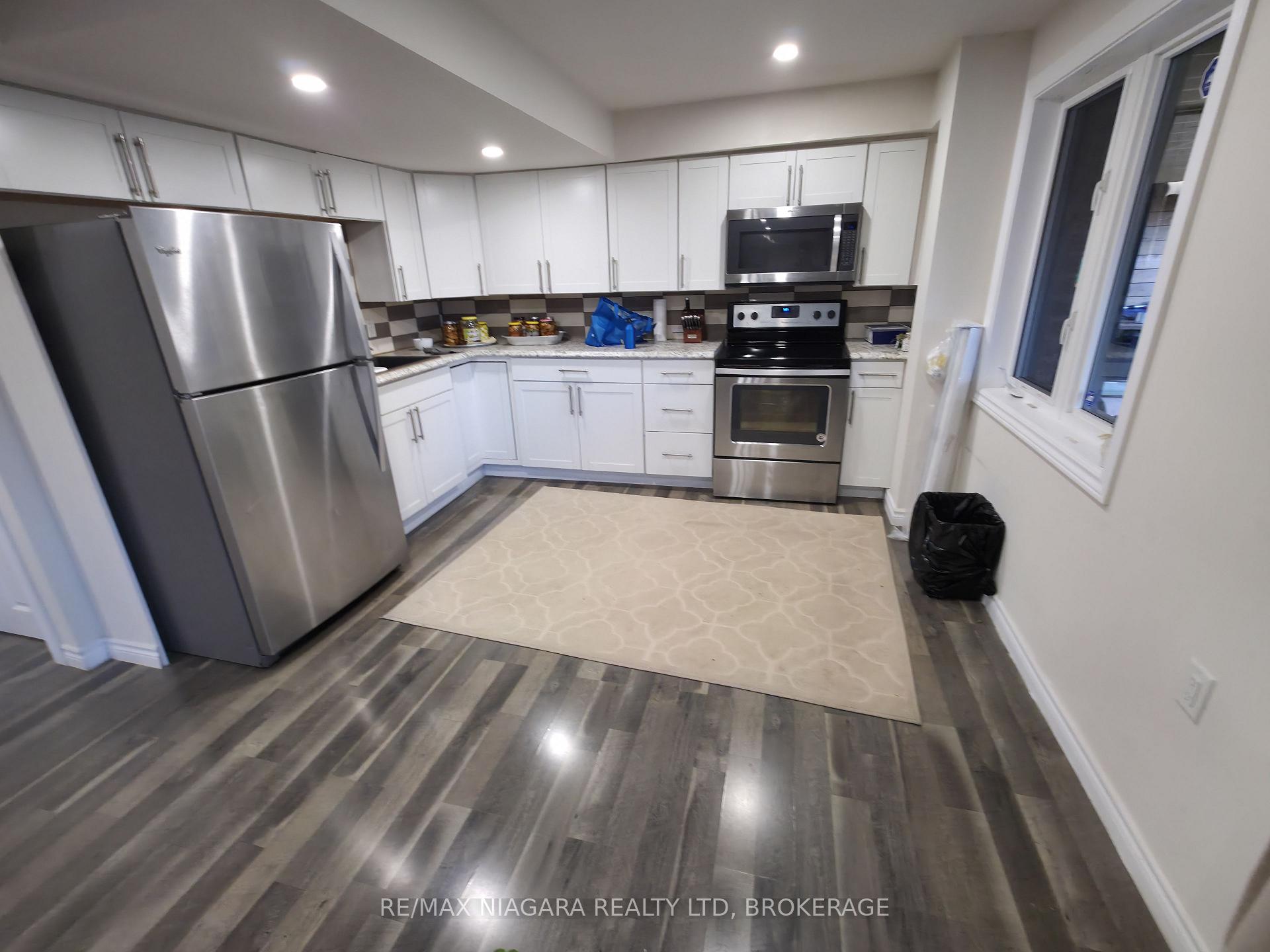 Photo 6 of Unit Lower, 7879 Buckeye Crescent, Niagara Falls, Brown — HOMEH