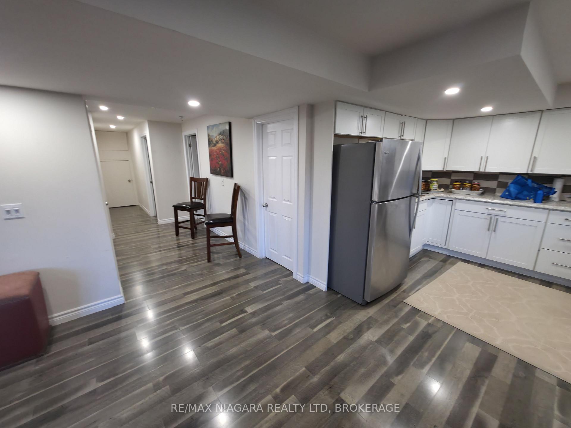 Photo 7 of Unit Lower, 7879 Buckeye Crescent, Niagara Falls, Brown — HOMEH