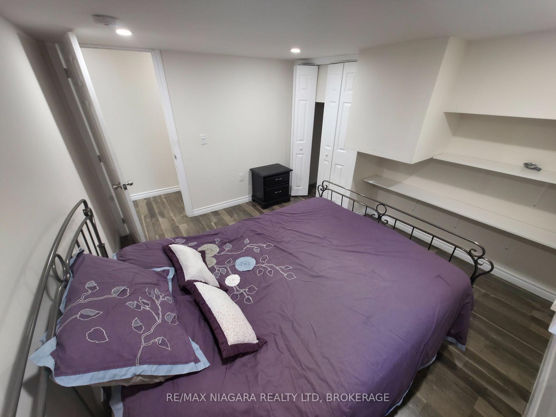Photo 14 of Unit Lower, 7879 Buckeye Crescent, Niagara Falls, Brown — HOMEH