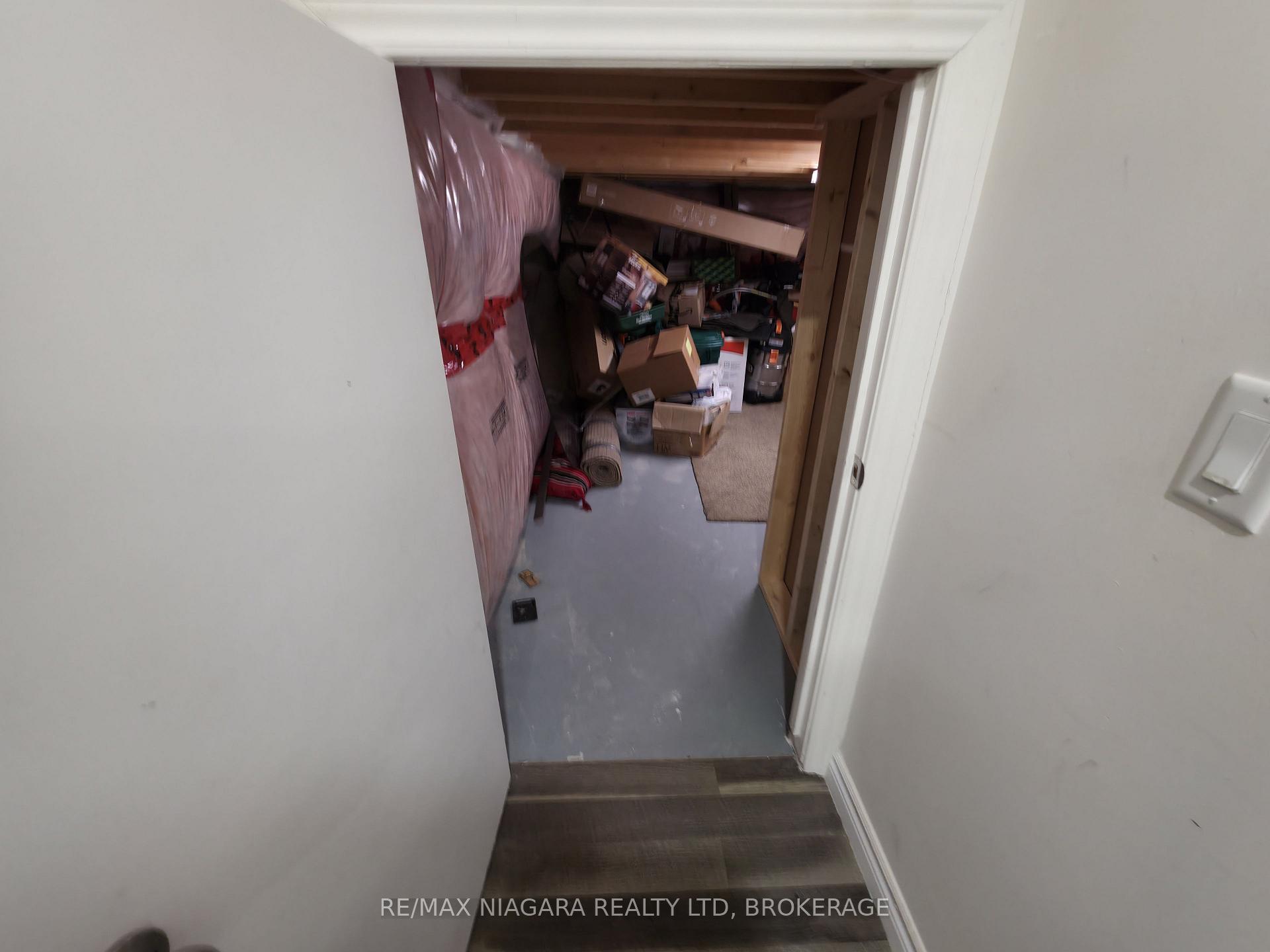 Photo 16 of Unit Lower, 7879 Buckeye Crescent, Niagara Falls, Brown — HOMEH