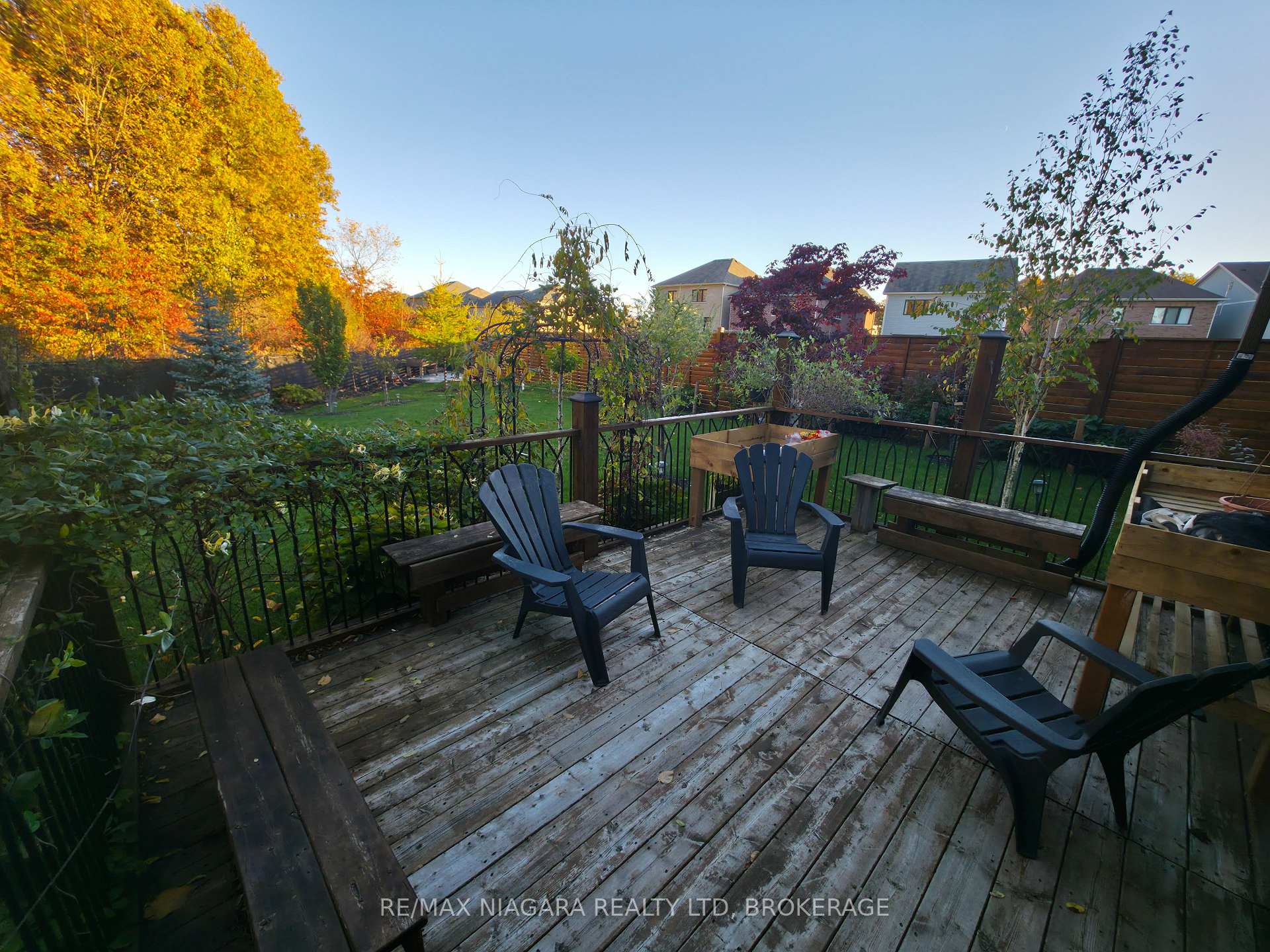 Photo 30 of Unit Lower, 7879 Buckeye Crescent, Niagara Falls, Brown — HOMEH