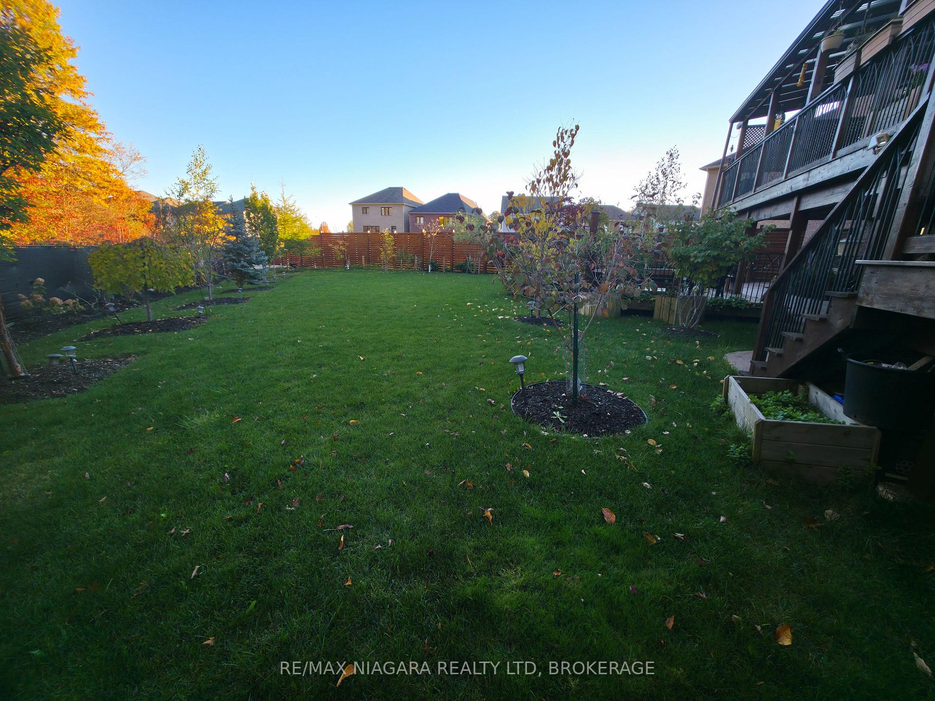Photo 33 of Unit Lower, 7879 Buckeye Crescent, Niagara Falls, Brown — HOMEH