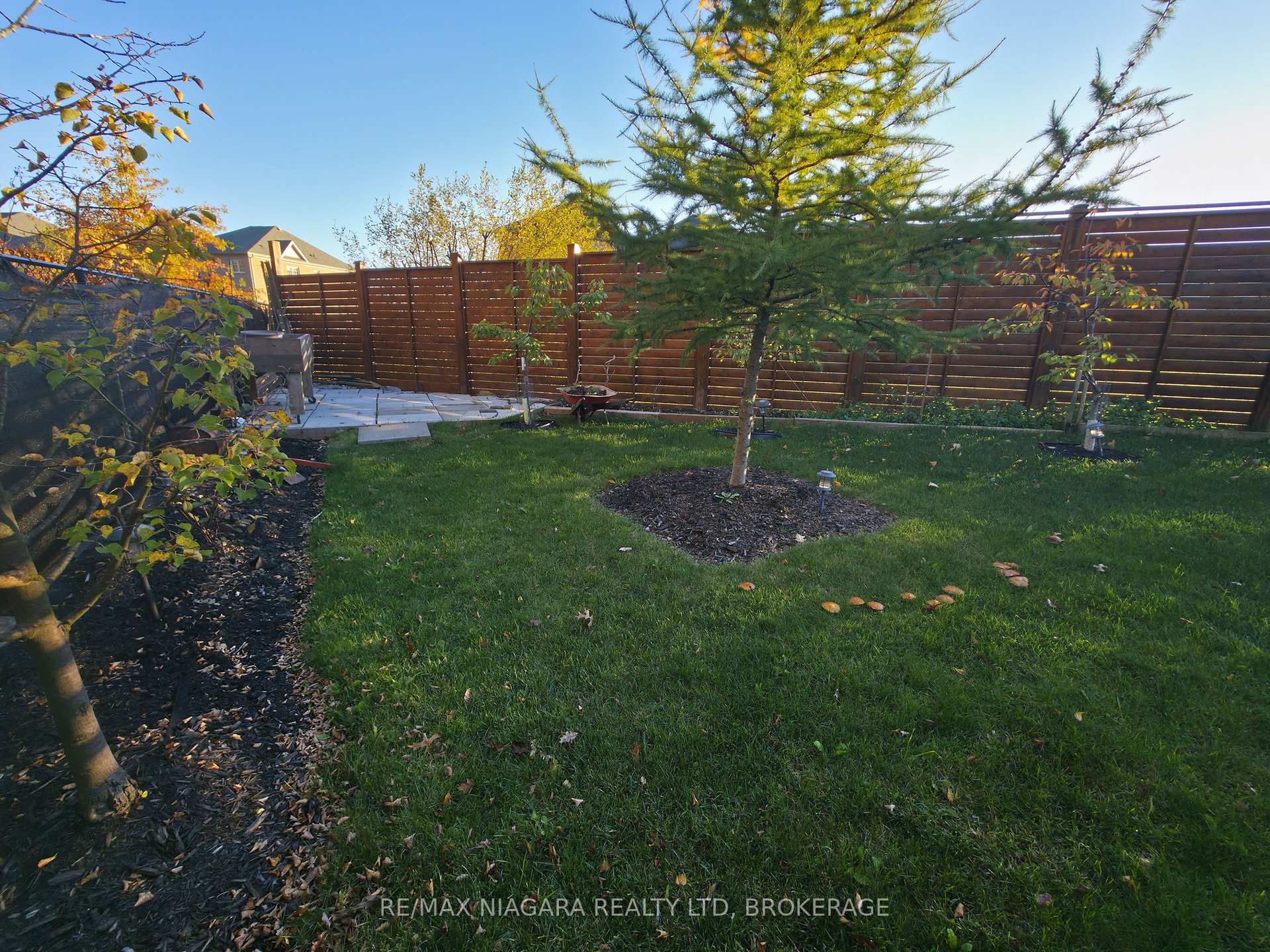 Photo 34 of Unit Lower, 7879 Buckeye Crescent, Niagara Falls, Brown — HOMEH