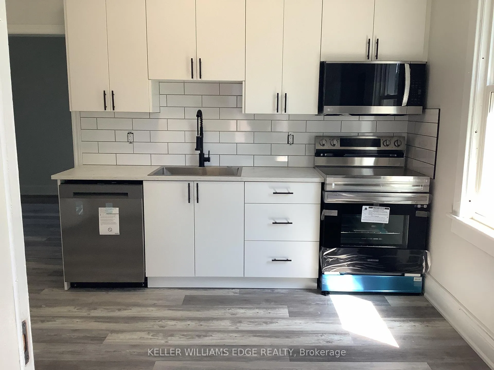 Photo 3 of Unit 4, 90 Kent Street S, Norfolk, Simcoe — HOMEH