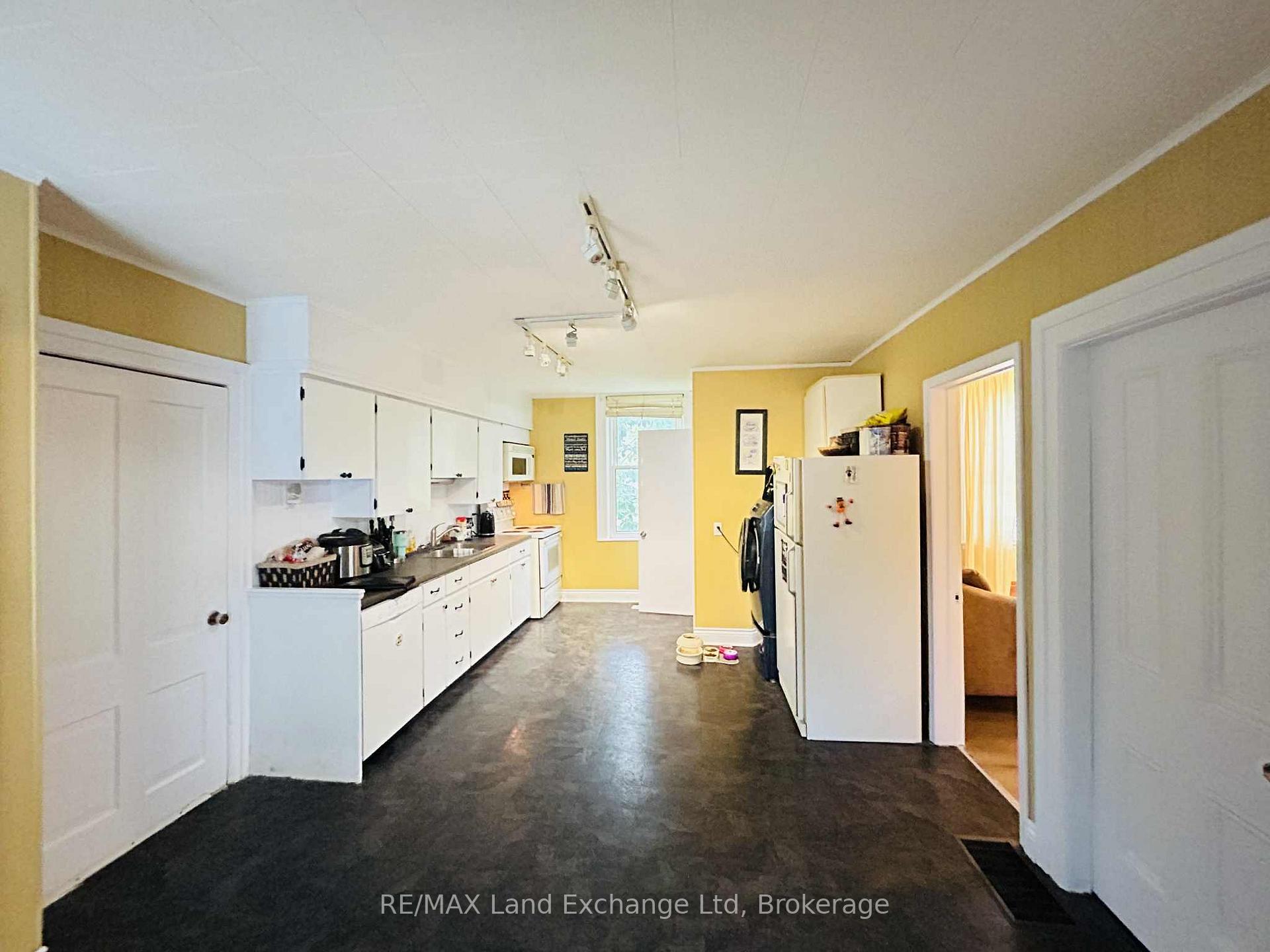 Photo 8 of 81 Patrick Street E, North Huron, Wingham — HOMEH