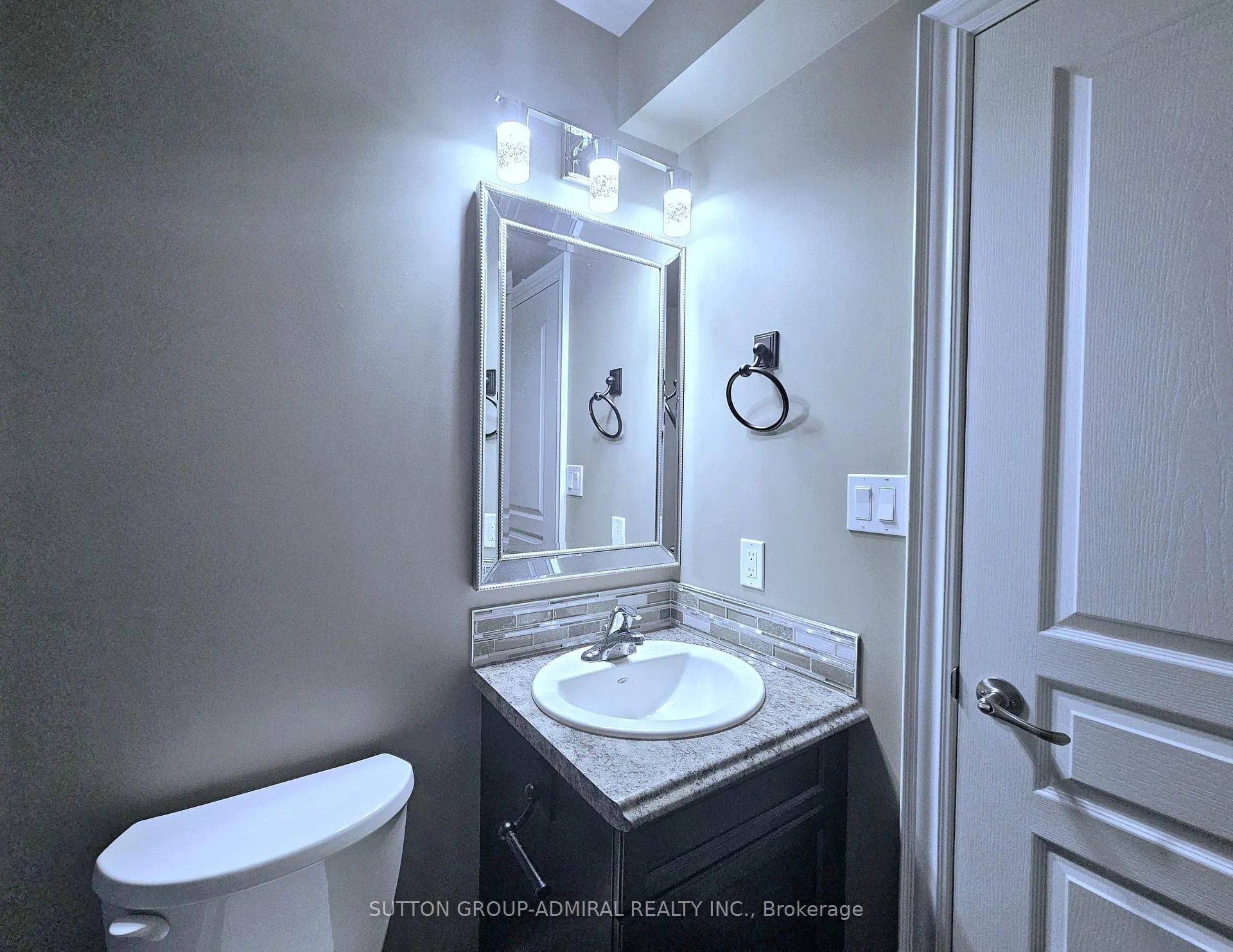 Photo 3 of 6412 Shapton Crescent, Niagara Falls, Forestview — HOMEH