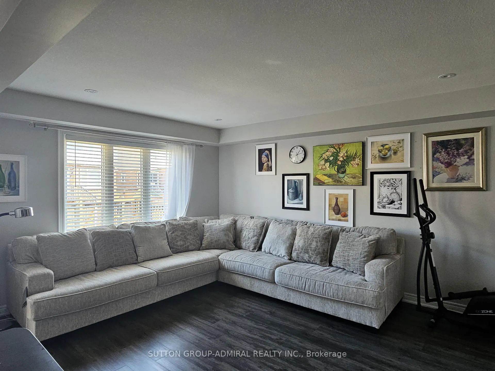 Photo 6 of 6412 Shapton Crescent, Niagara Falls, Forestview — HOMEH