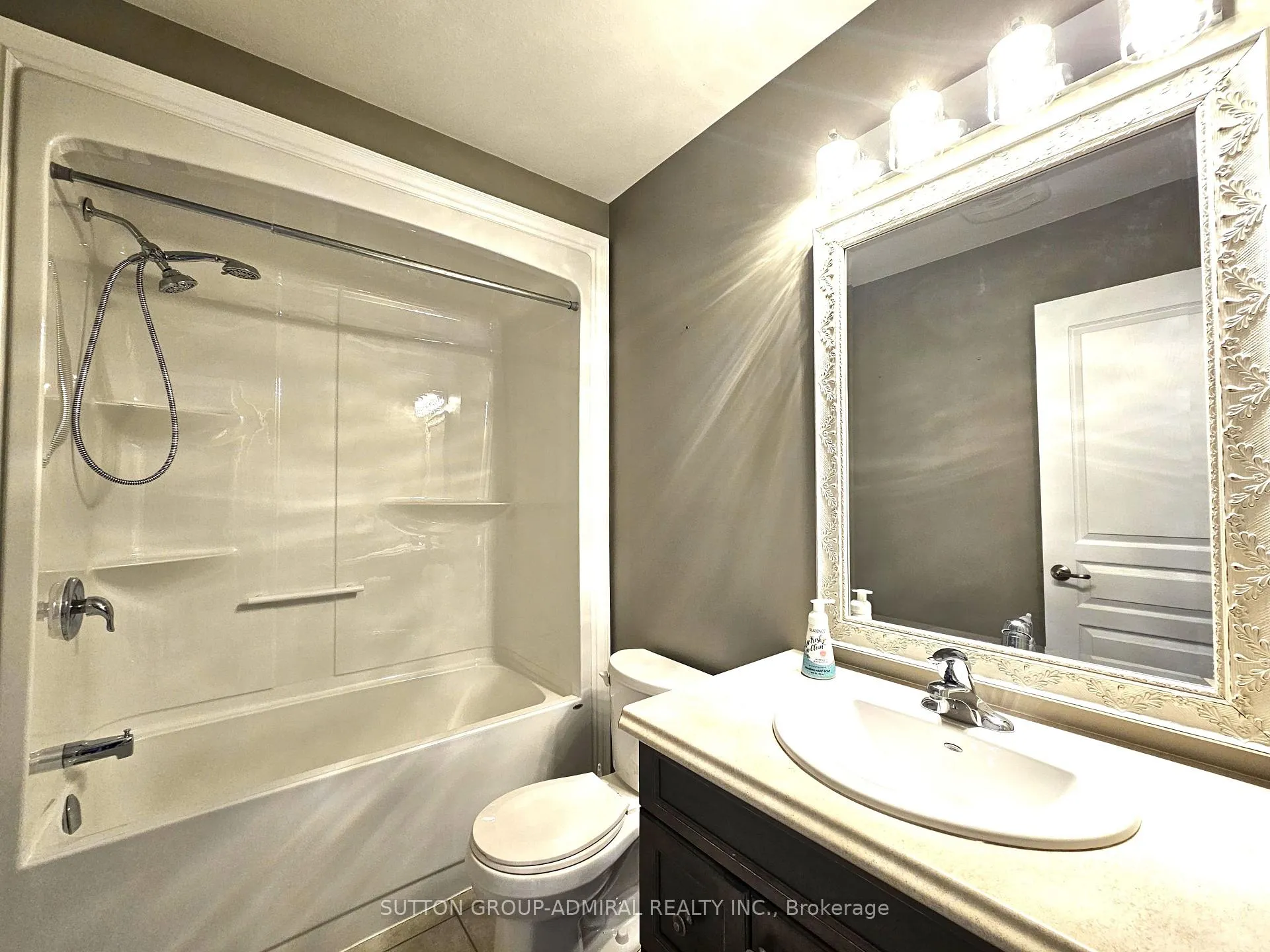 Photo 9 of 6412 Shapton Crescent, Niagara Falls, Forestview — HOMEH