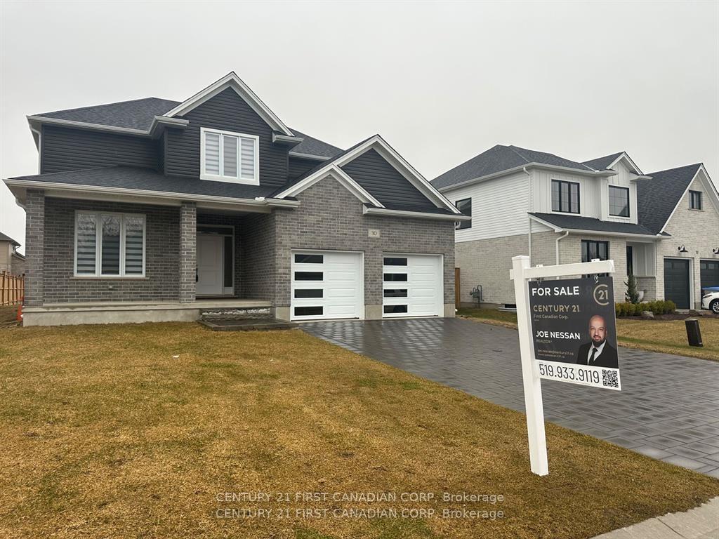 Photo 1 of 30 Spruce Crescent, North Middlesex, Parkhill — HOMEH