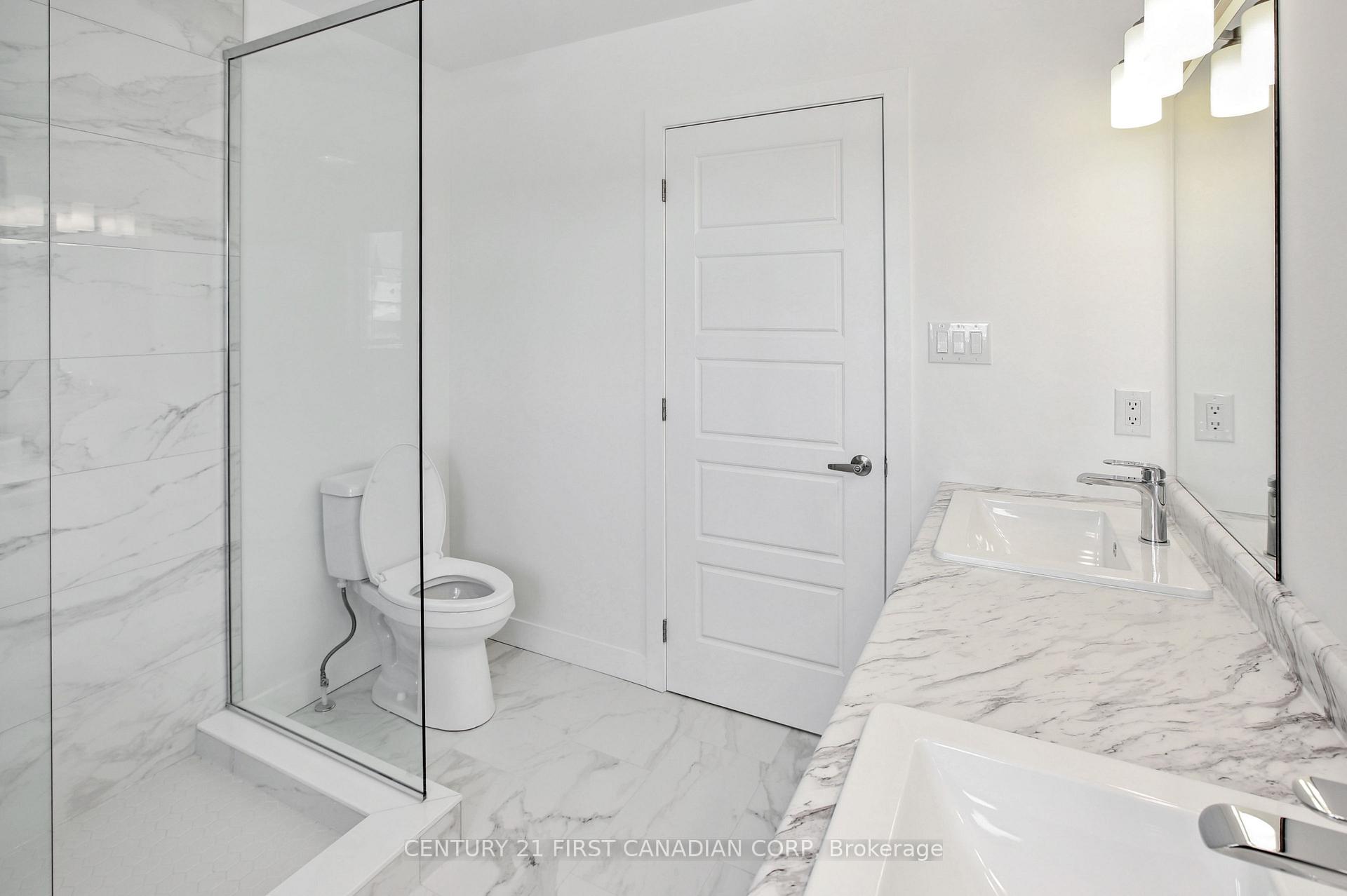 Photo 4 of 30 Spruce Crescent, North Middlesex, Parkhill — HOMEH