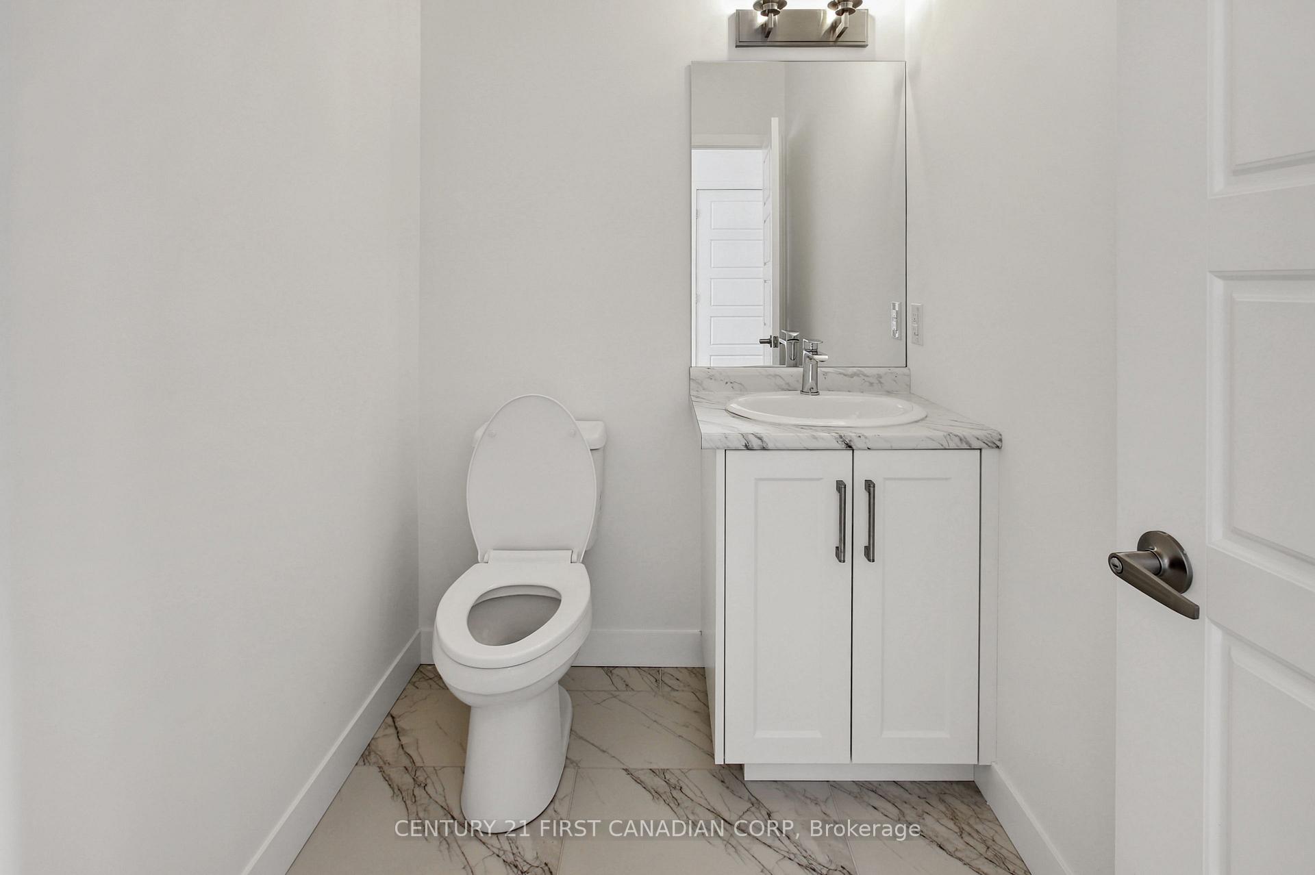 Photo 6 of 30 Spruce Crescent, North Middlesex, Parkhill — HOMEH