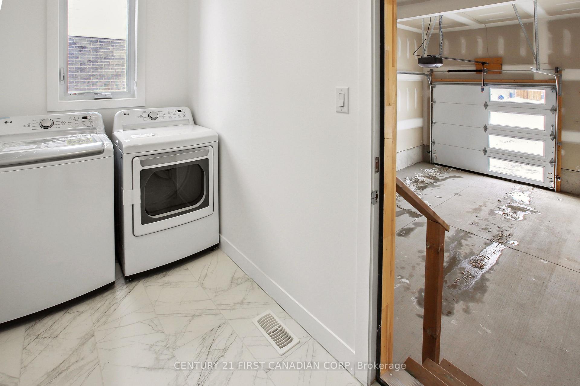 Photo 7 of 30 Spruce Crescent, North Middlesex, Parkhill — HOMEH
