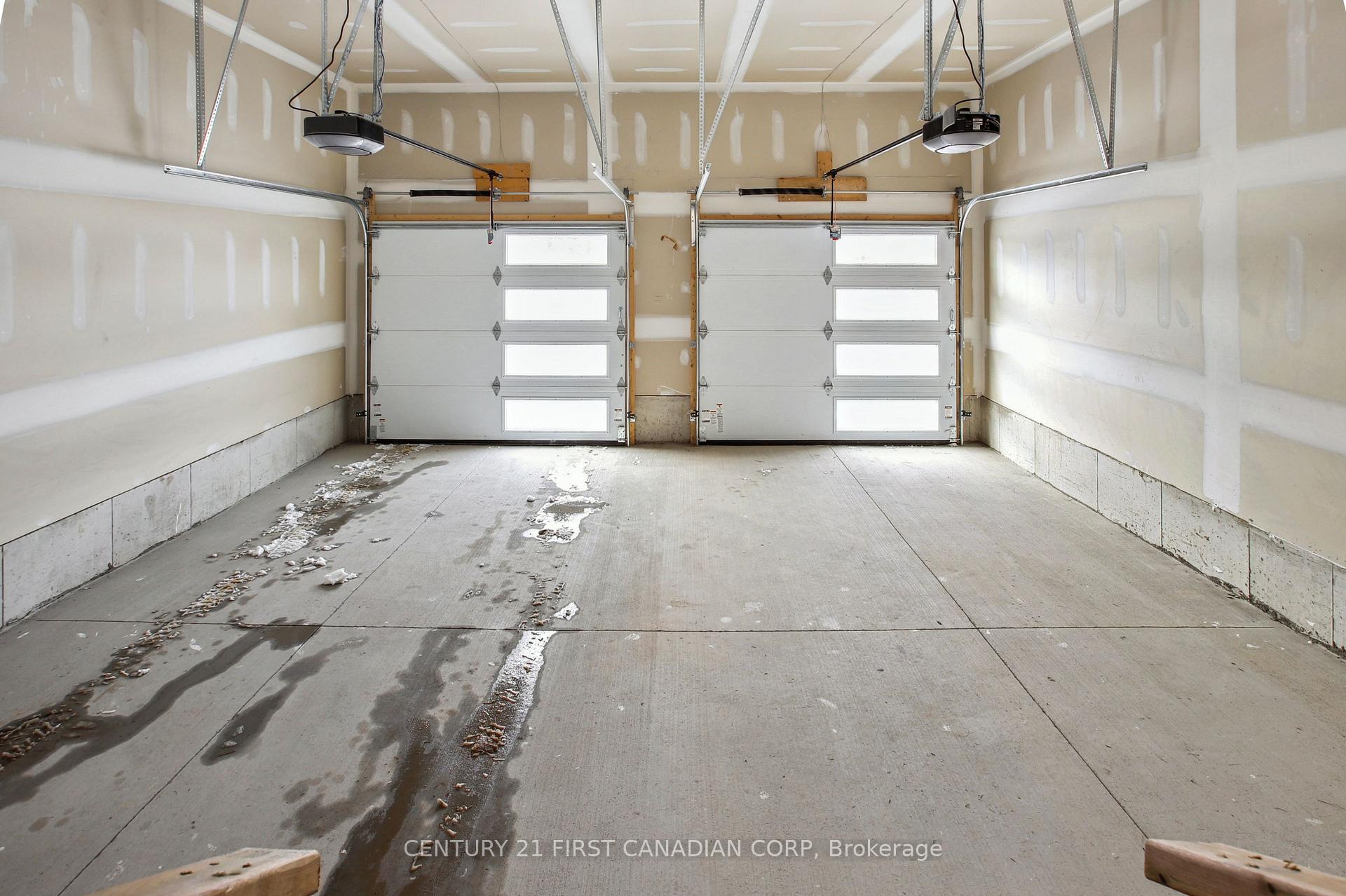 Photo 8 of 30 Spruce Crescent, North Middlesex, Parkhill — HOMEH
