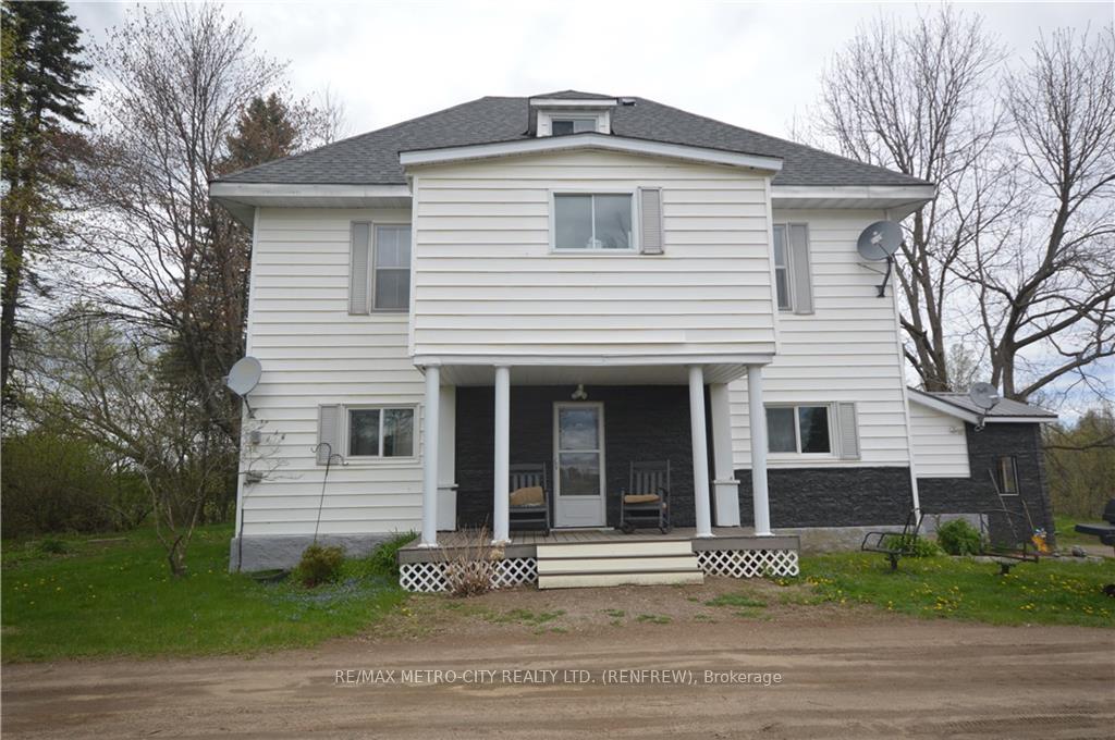 Photo 1 of 2879 Lake Dore Road, North Algona Wilberforce, North Algona/Wilberforce Twp — HOMEH