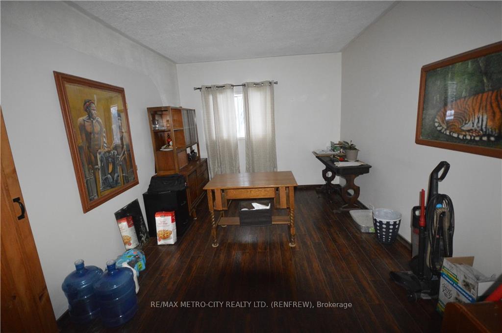 Photo 10 of 2879 Lake Dore Road, North Algona Wilberforce, North Algona/Wilberforce Twp — HOMEH