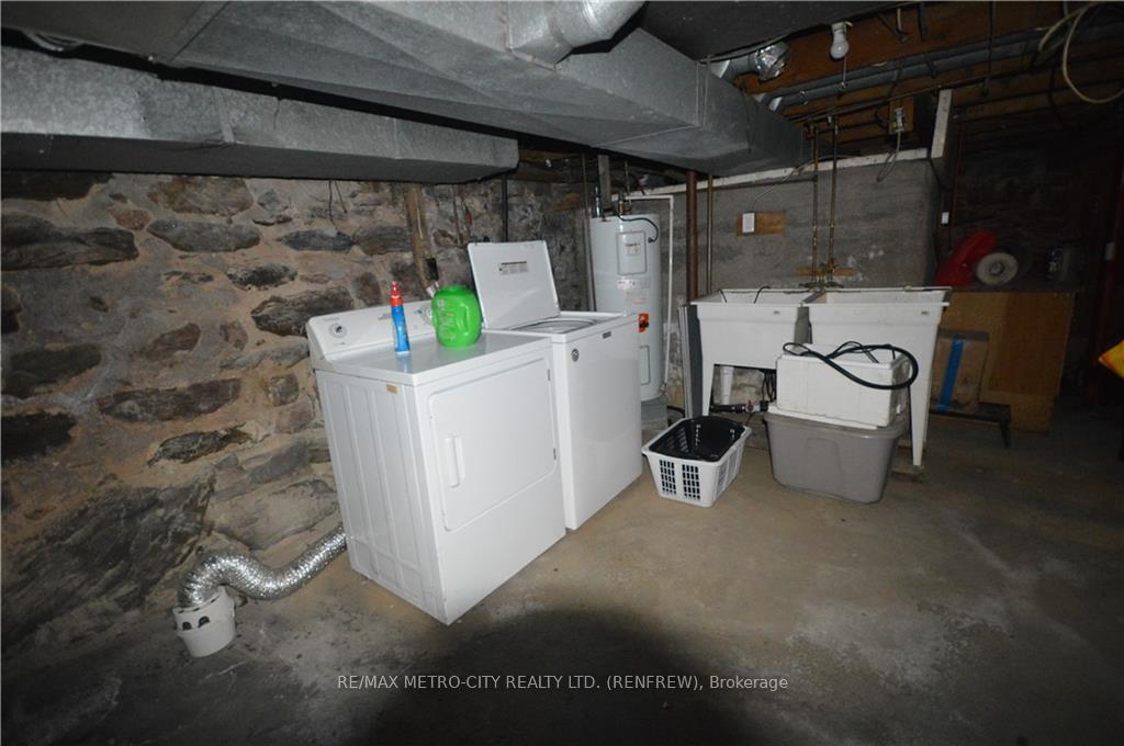Photo 16 of 2879 Lake Dore Road, North Algona Wilberforce, North Algona/Wilberforce Twp — HOMEH