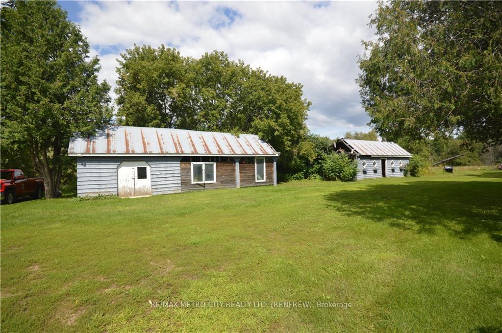 Photo 21 of 2879 Lake Dore Road, North Algona Wilberforce, North Algona/Wilberforce Twp — HOMEH