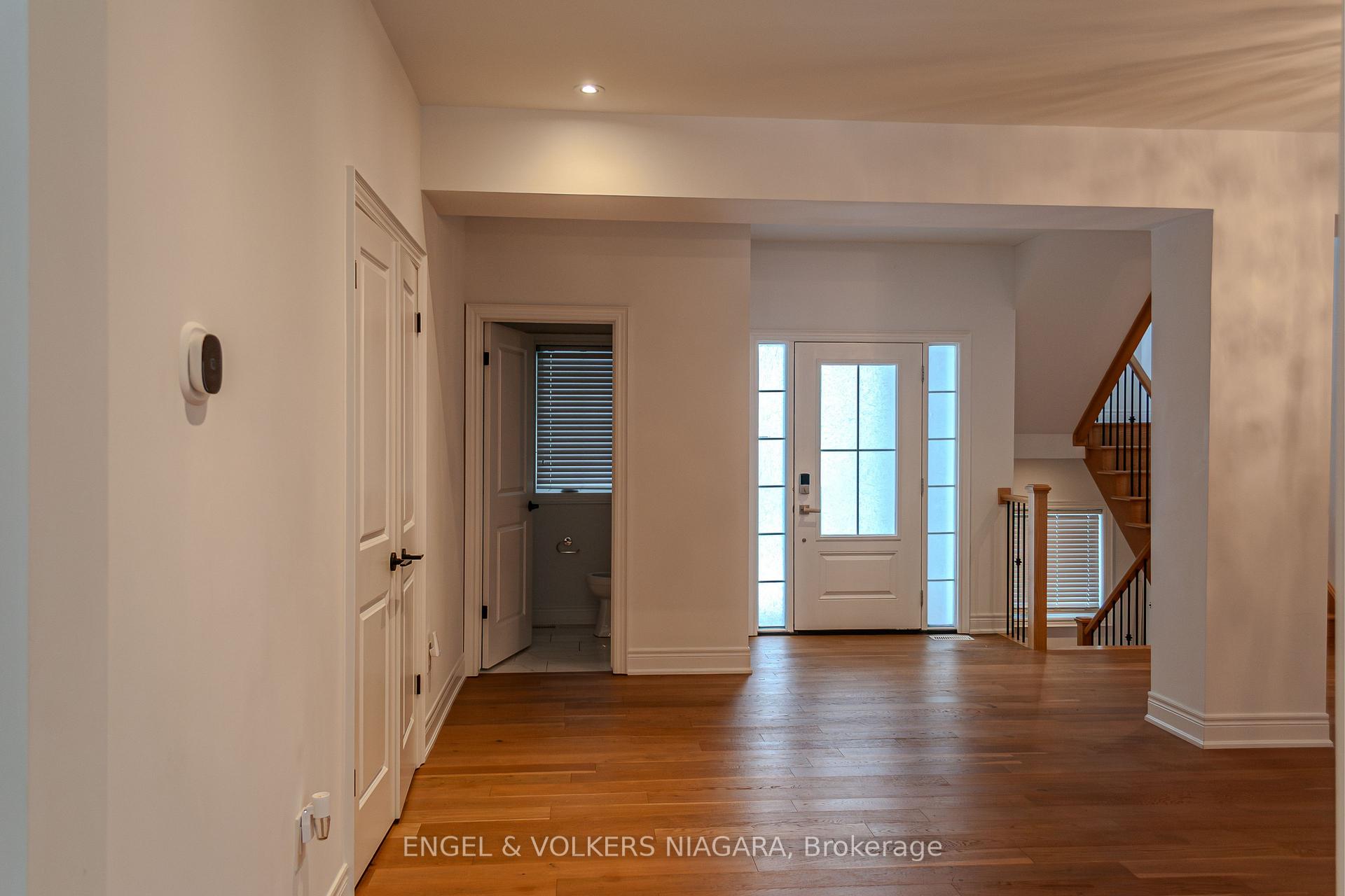 Front of Unit Main Level, 7171 Lionshead Avenue