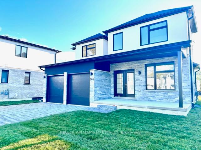 Photo 2 of 204 Eagle Street, North Middlesex, Parkhill — HOMEH
