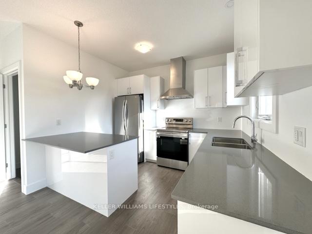 Photo 7 of 204 Eagle Street, North Middlesex, Parkhill — HOMEH