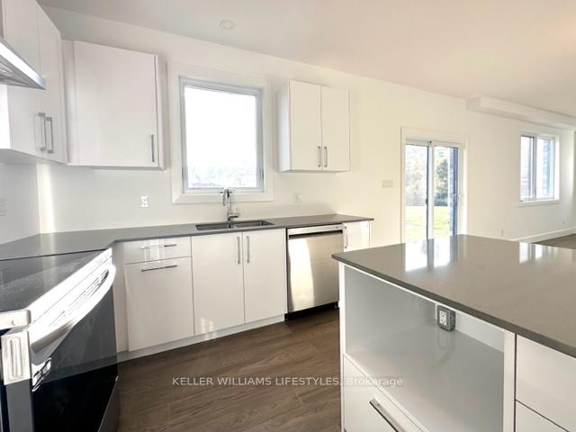 Photo 9 of 204 Eagle Street, North Middlesex, Parkhill — HOMEH