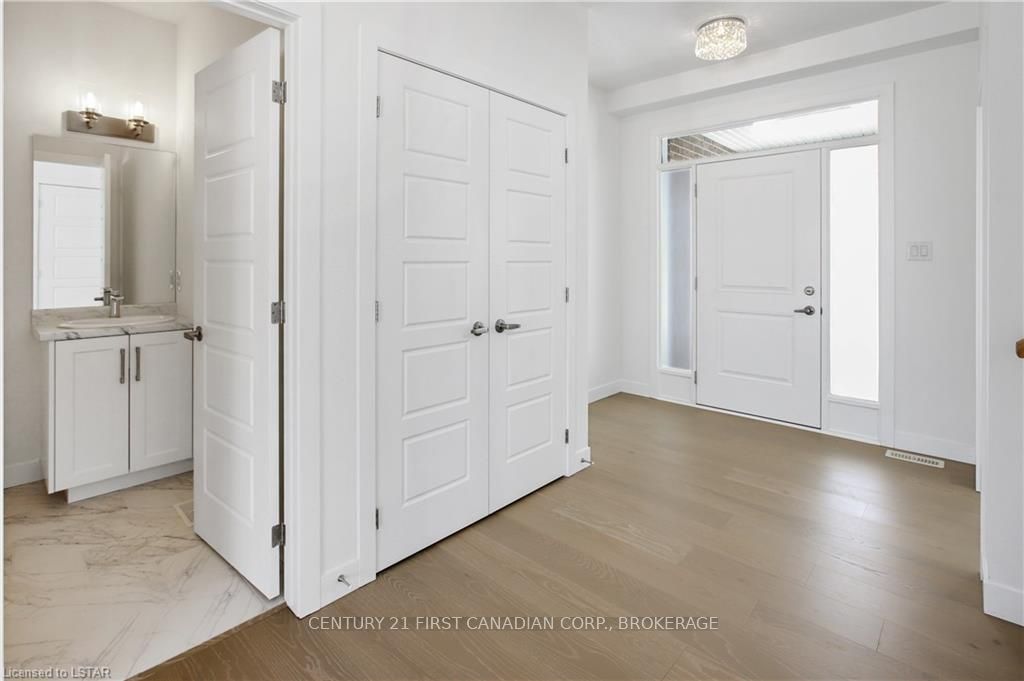 Photo 7 of 30 Spruce Crescent, North Middlesex, Parkhill — HOMEH