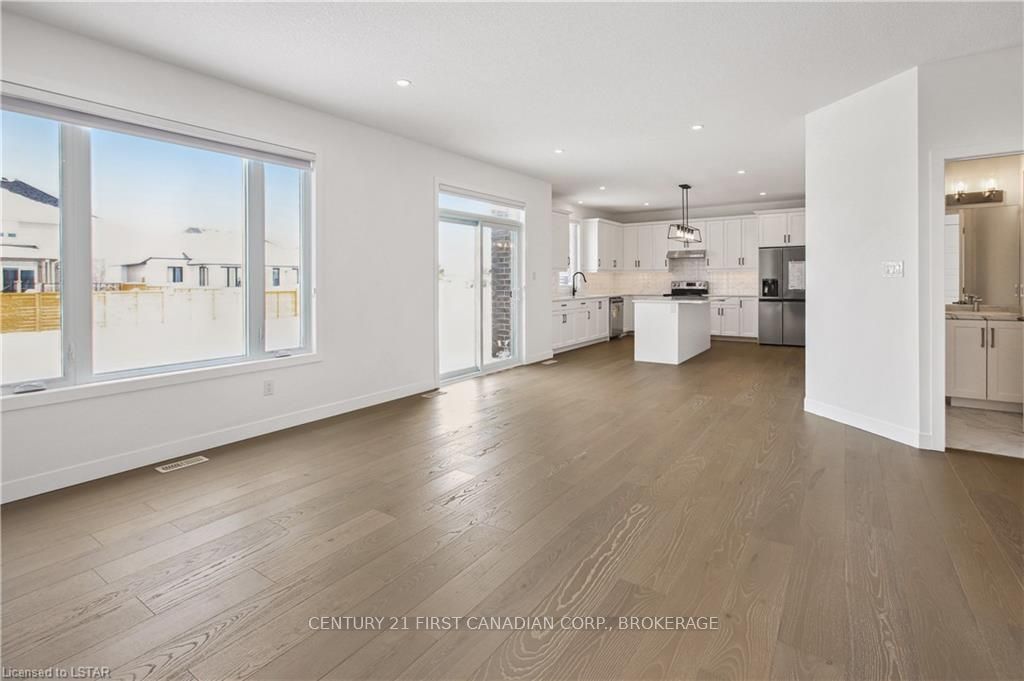 Photo 9 of 30 Spruce Crescent, North Middlesex, Parkhill — HOMEH