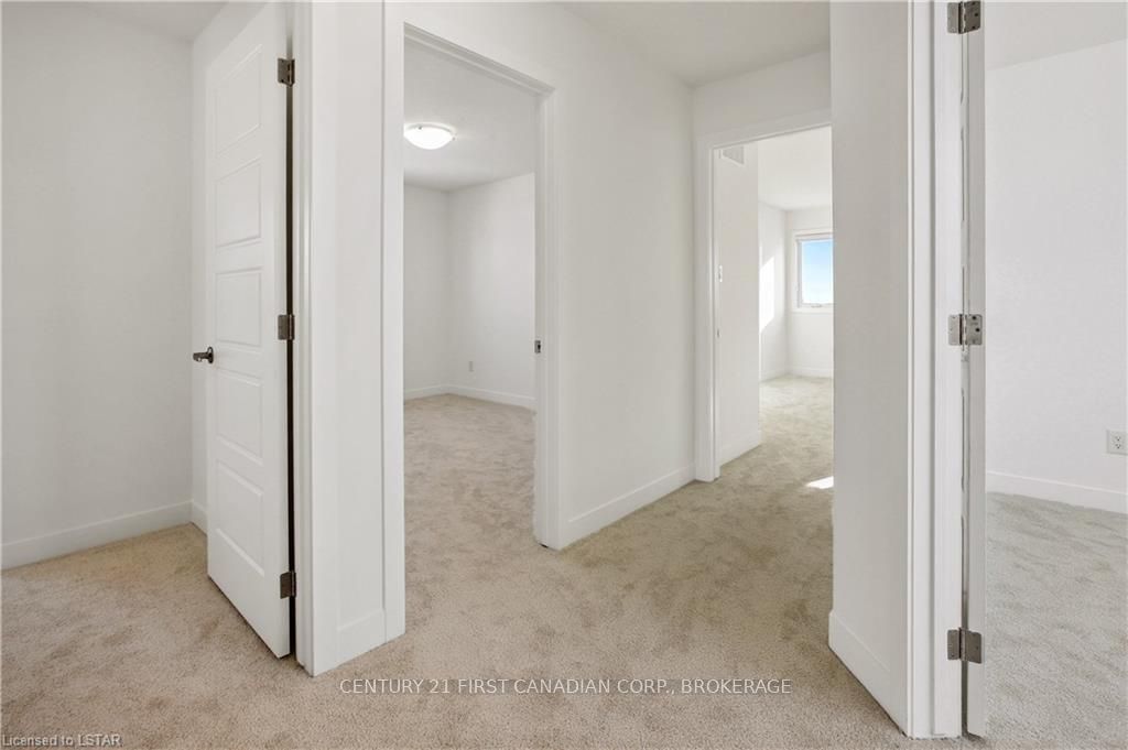 Photo 21 of 30 Spruce Crescent, North Middlesex, Parkhill — HOMEH