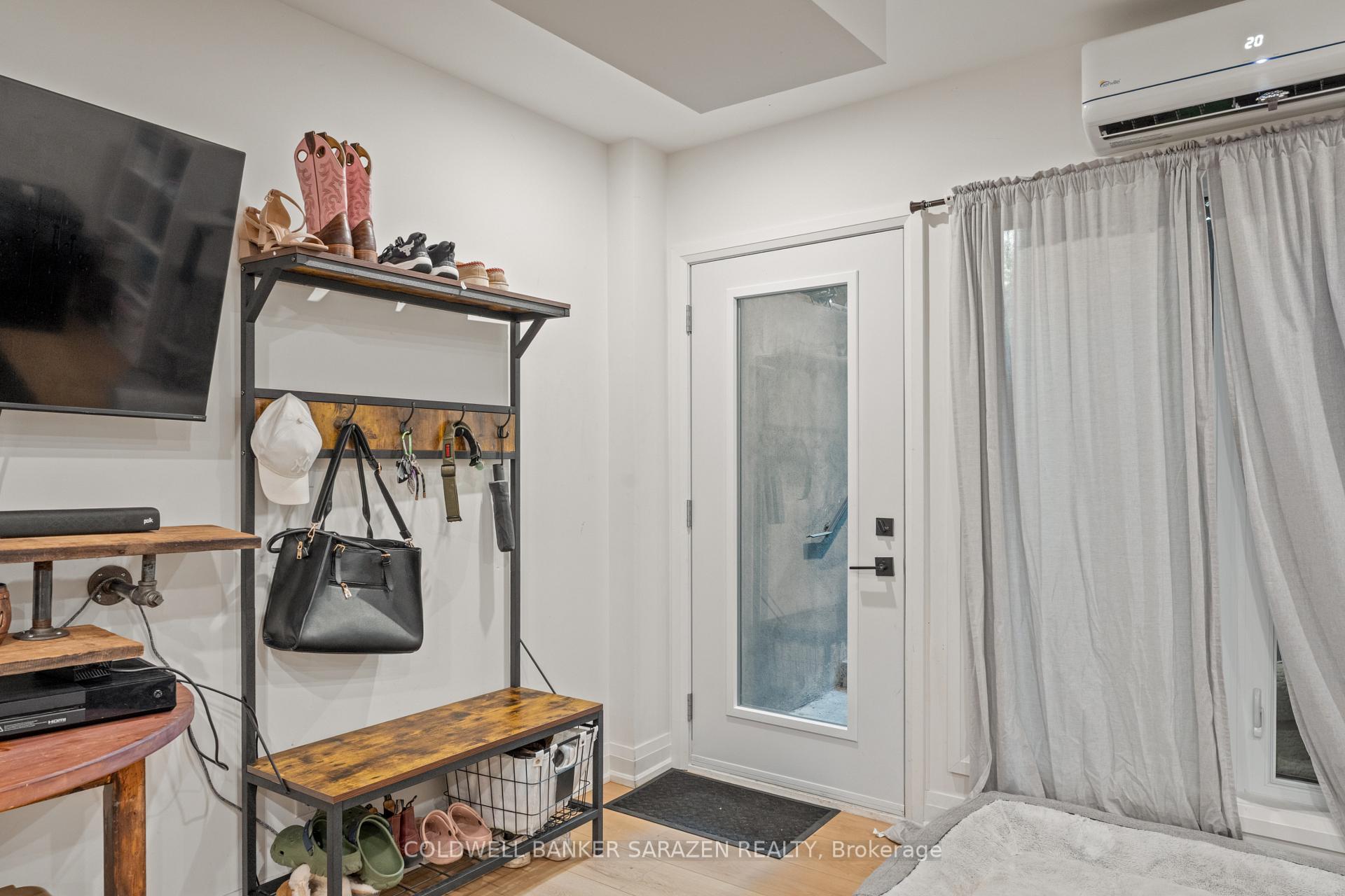 Photo 4 of Unit B, 31 Commanda Way, Ottawa, Lindenlea — HOMEH