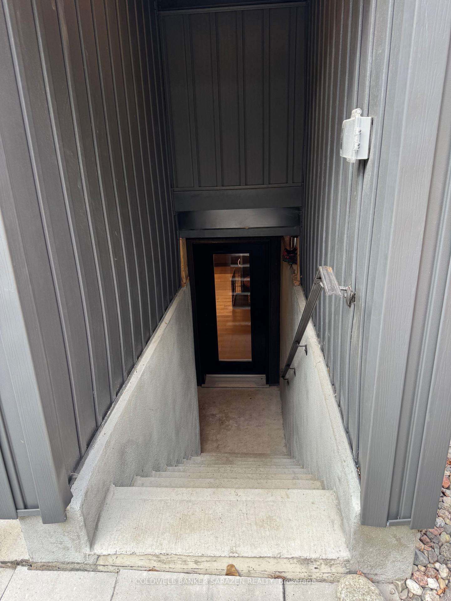 Photo 15 of Unit B, 31 Commanda Way, Ottawa, Lindenlea — HOMEH