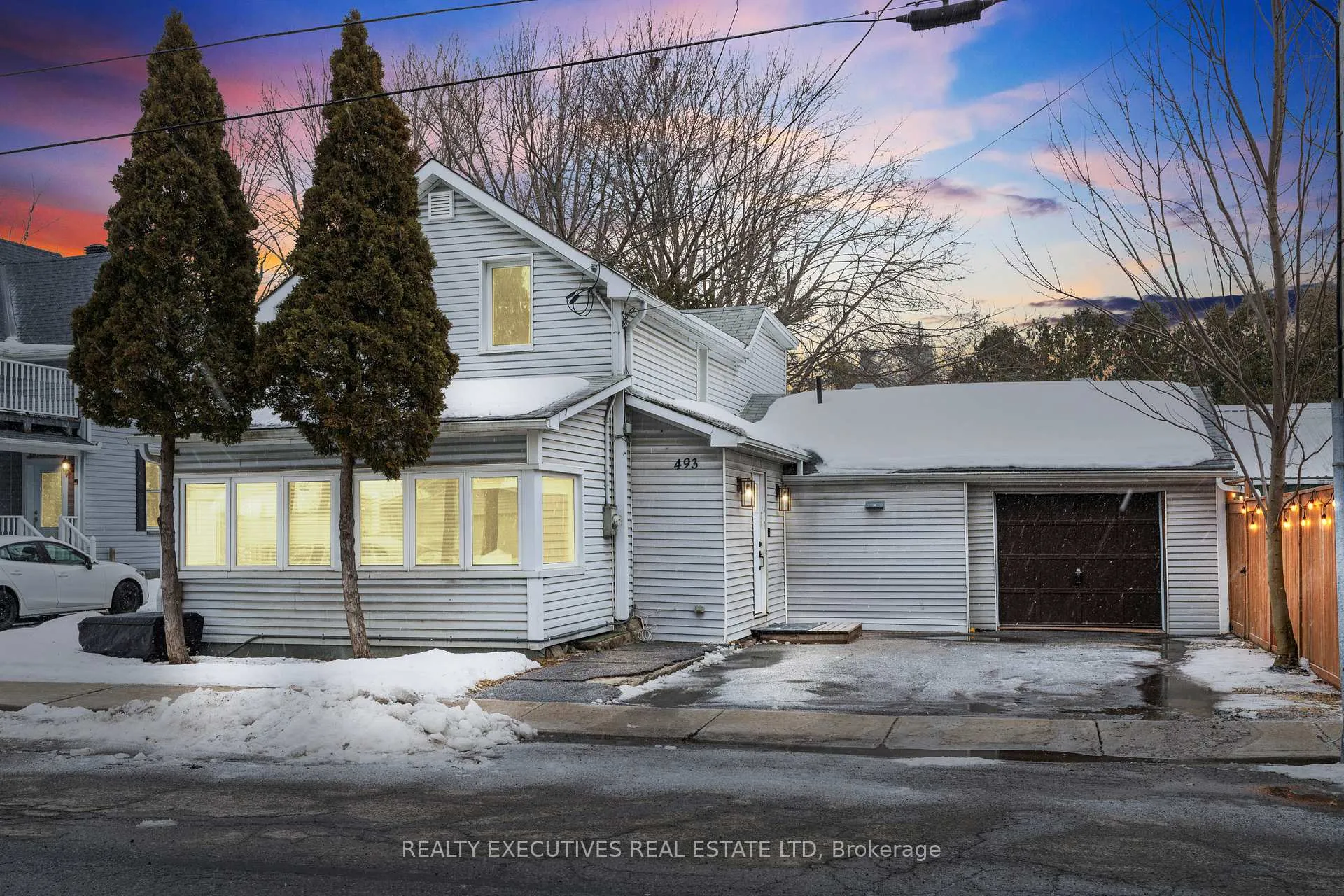 Front of 493 Gladstone Street