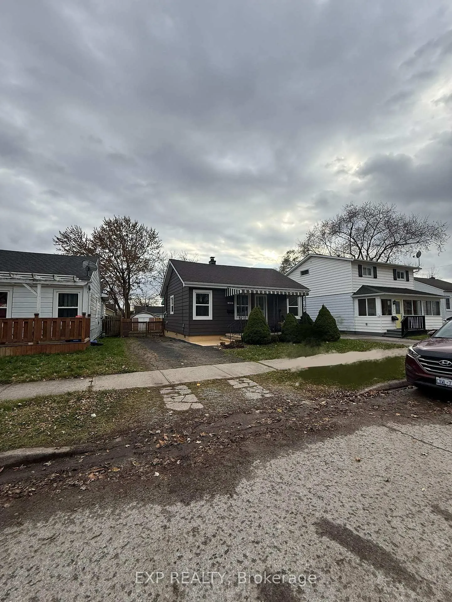 Photo 2 of 6318 Skinner Street, Niagara Falls, Arad/Fallsview — HOMEH