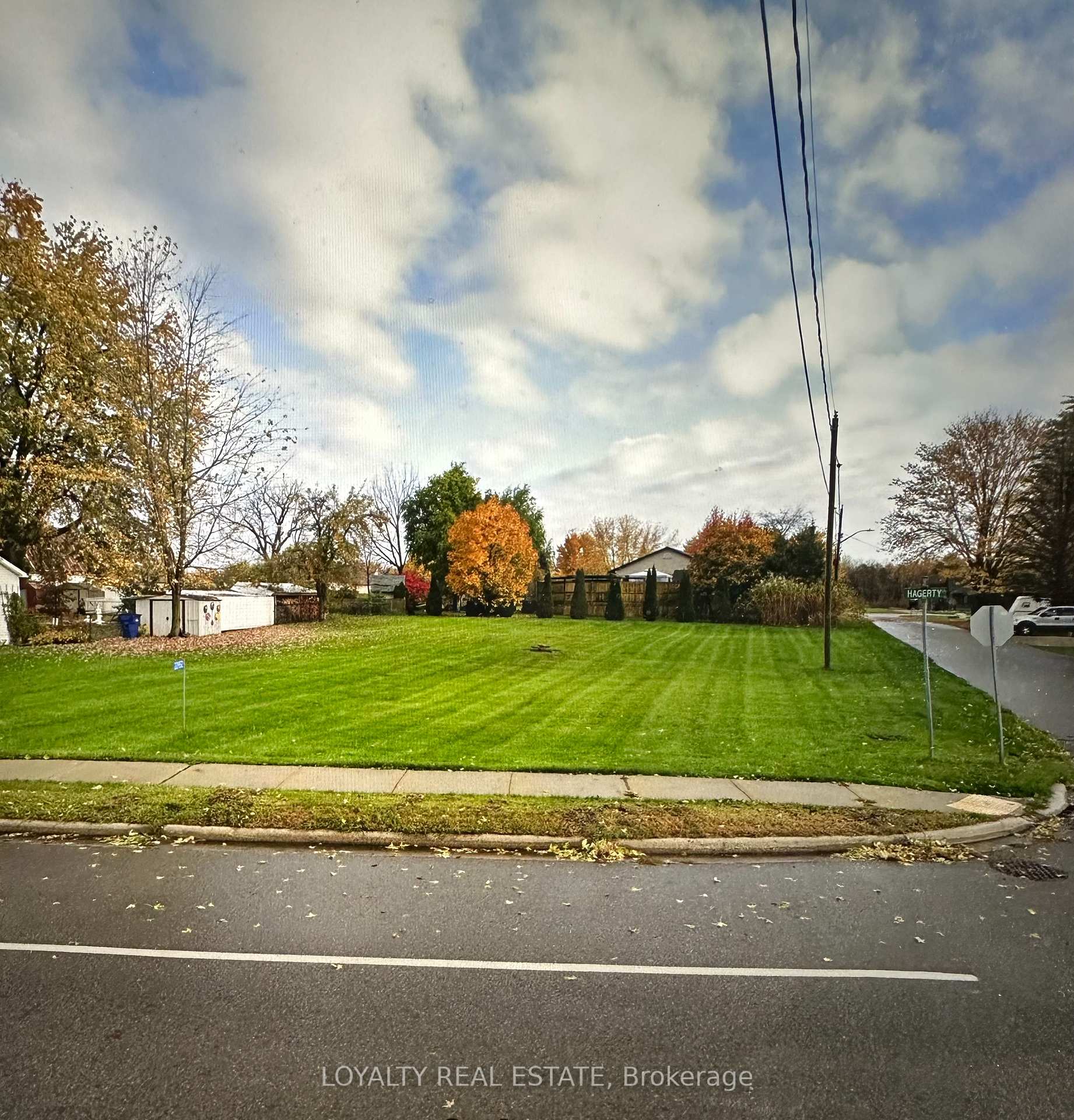 Photo 1 of 22952 Hagerty Road, Newbury — HOMEH