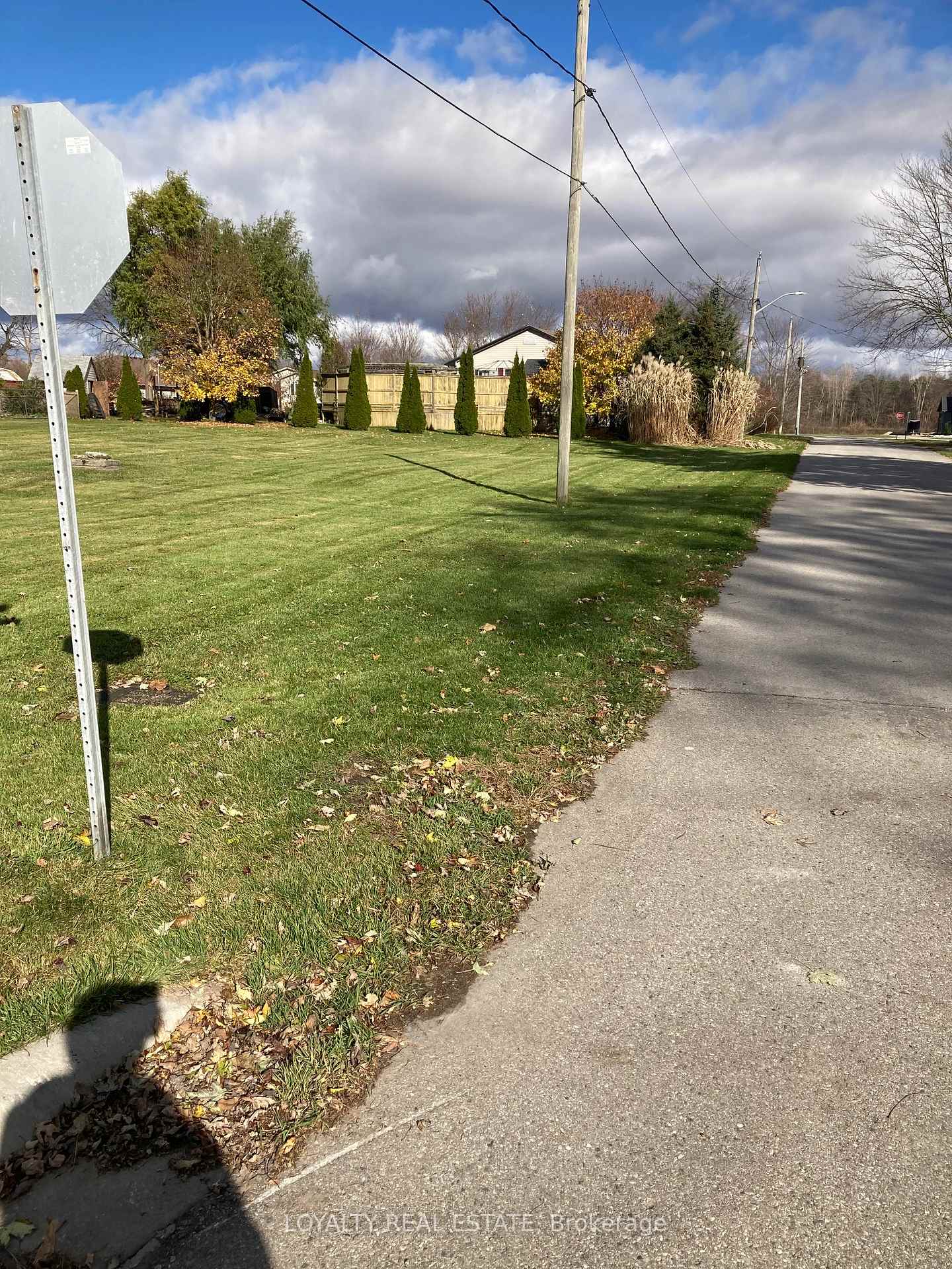 Photo 10 of 22952 Hagerty Road, Newbury — HOMEH