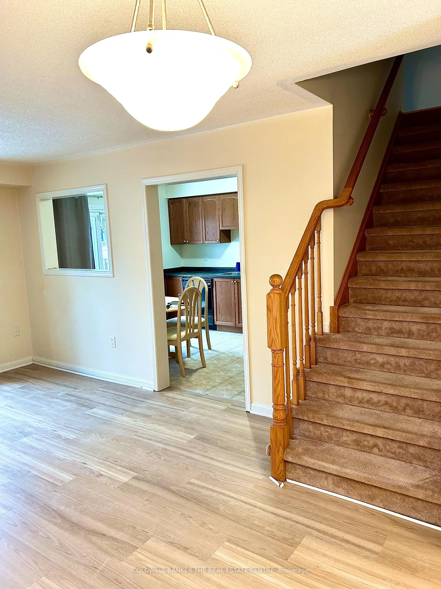 Photo 5 of 20 Steele Street, New Tecumseth, Alliston — HOMEH